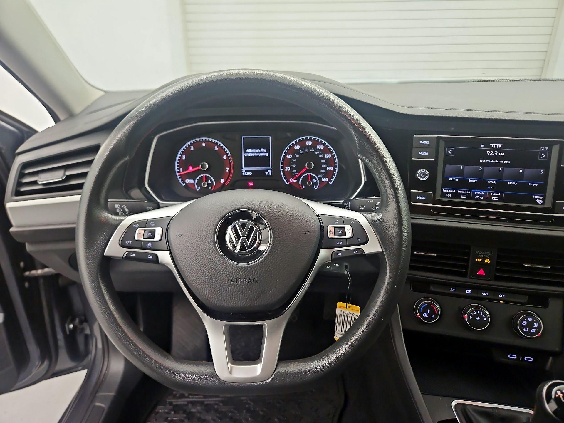 Thumbnail: 2021 Volkswagen Jetta - 10