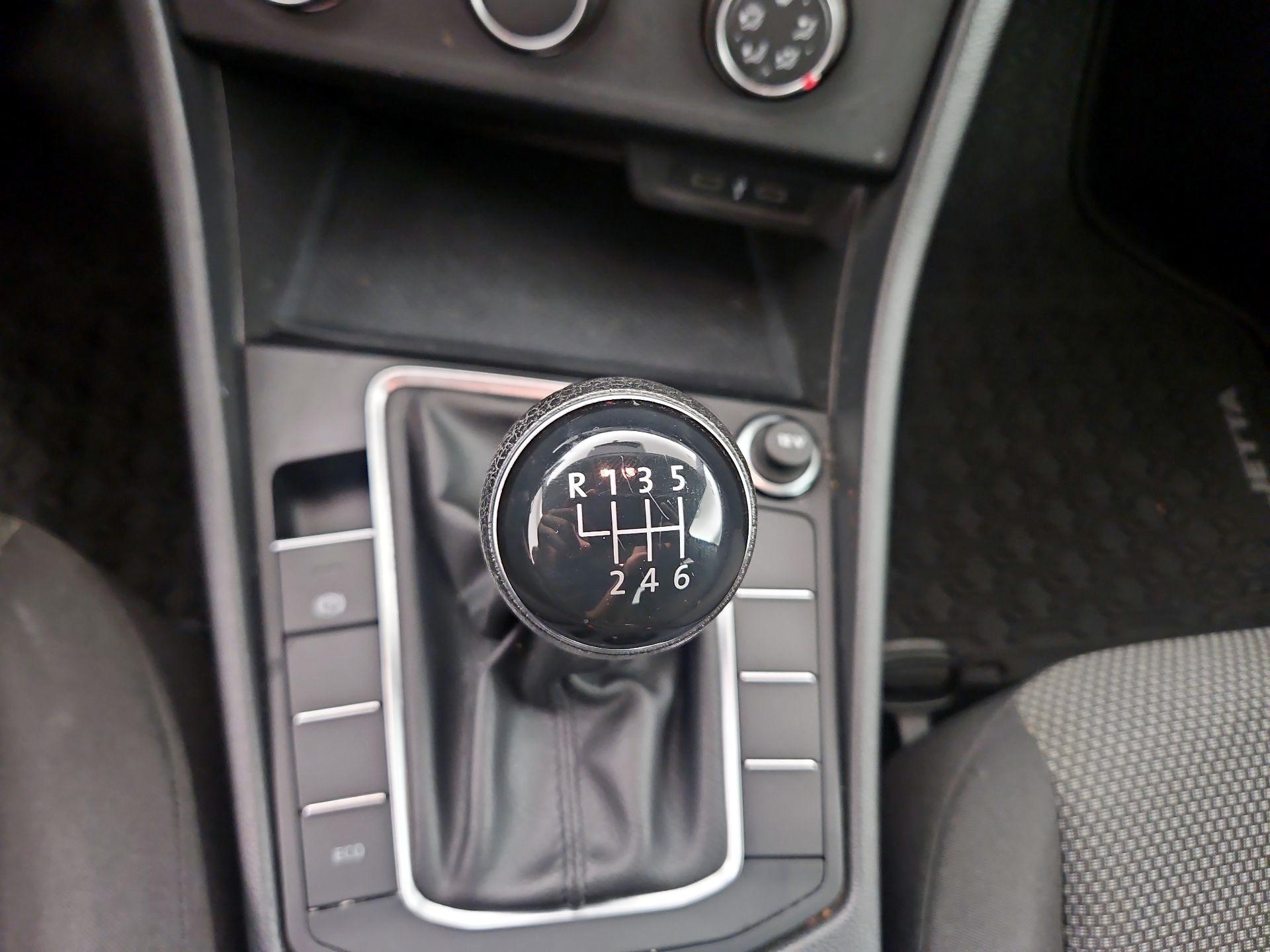 Thumbnail: 2021 Volkswagen Jetta - 17