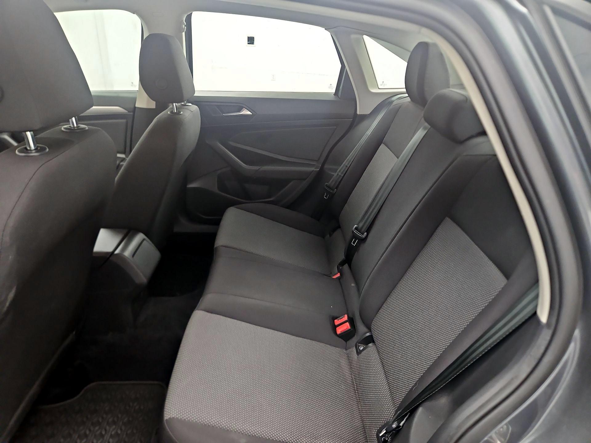 Thumbnail: 2021 Volkswagen Jetta - 18