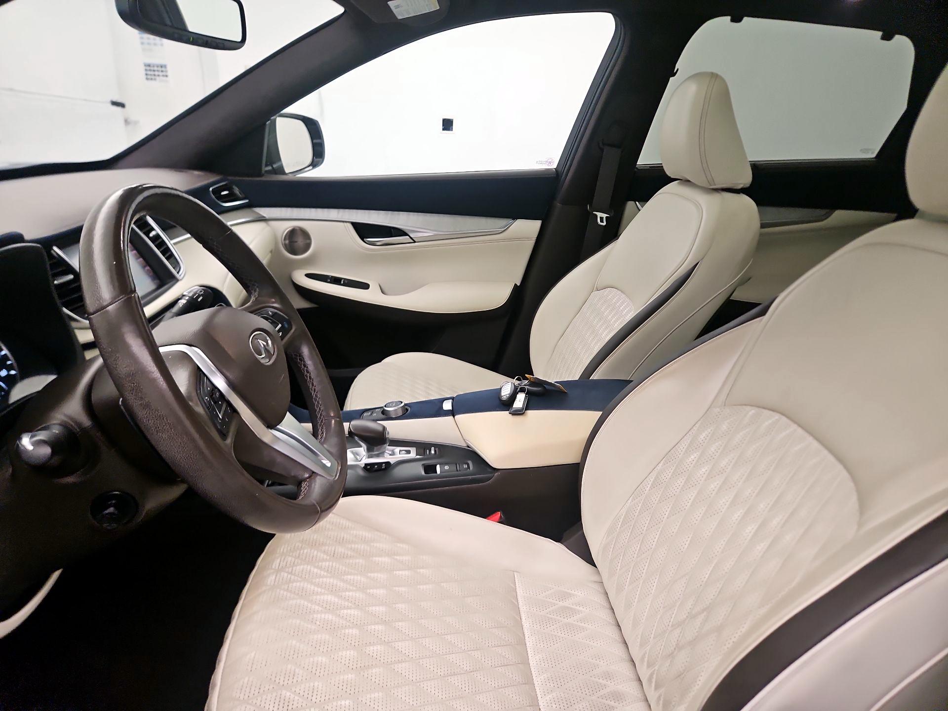 Thumbnail: 2019 INFINITI QX50 - 11