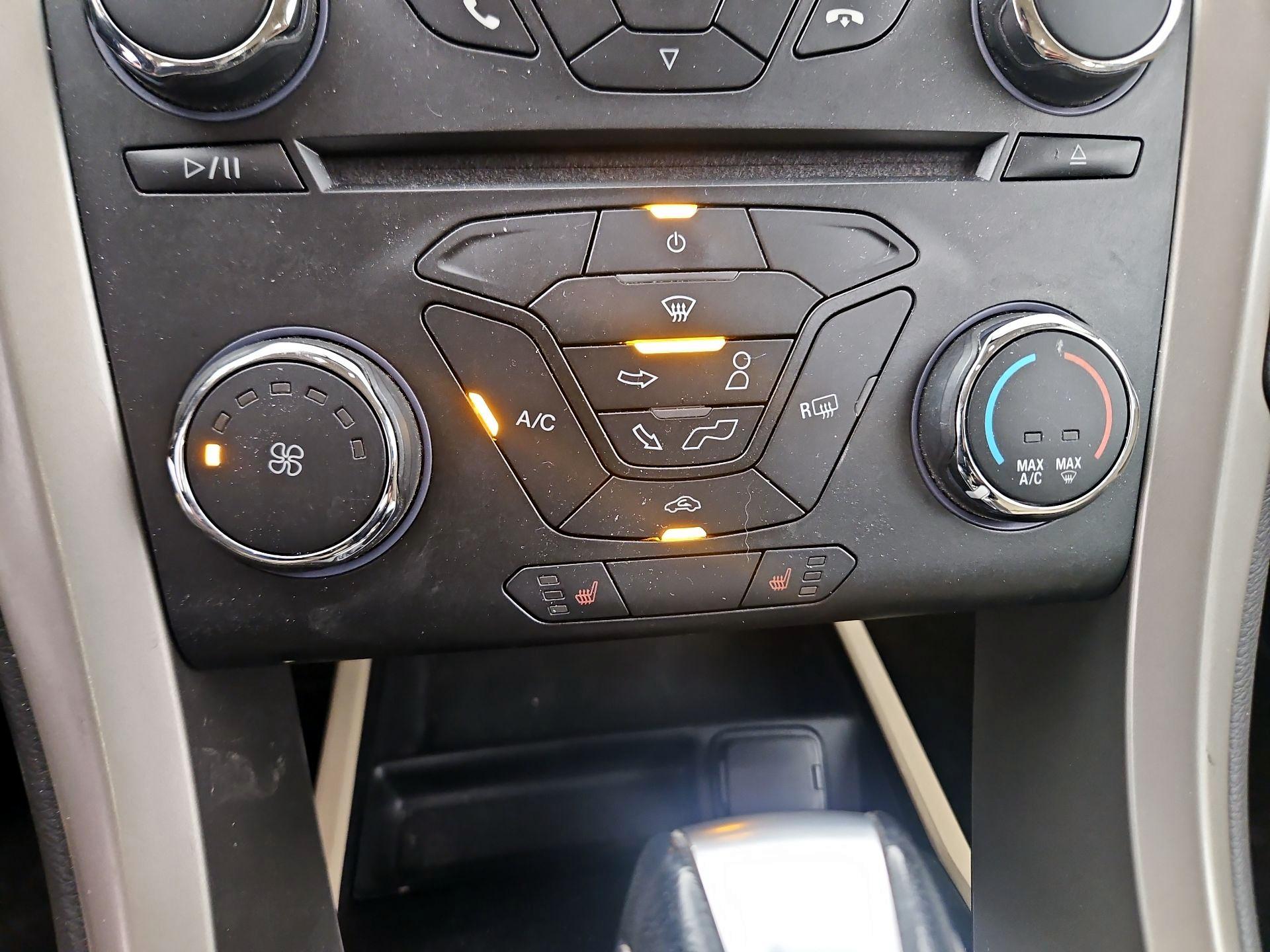 Thumbnail: 2015 Ford Fusion - 16