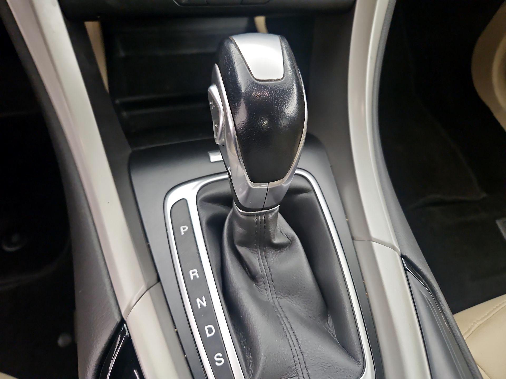 Thumbnail: 2015 Ford Fusion - 17