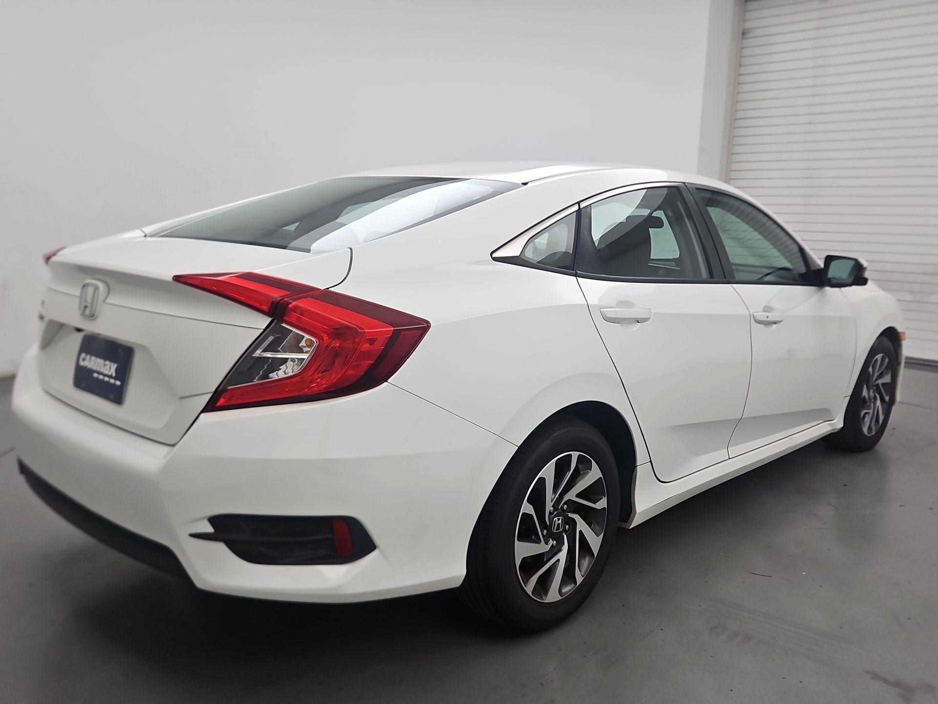 Thumbnail: 2016 Honda Civic - 5