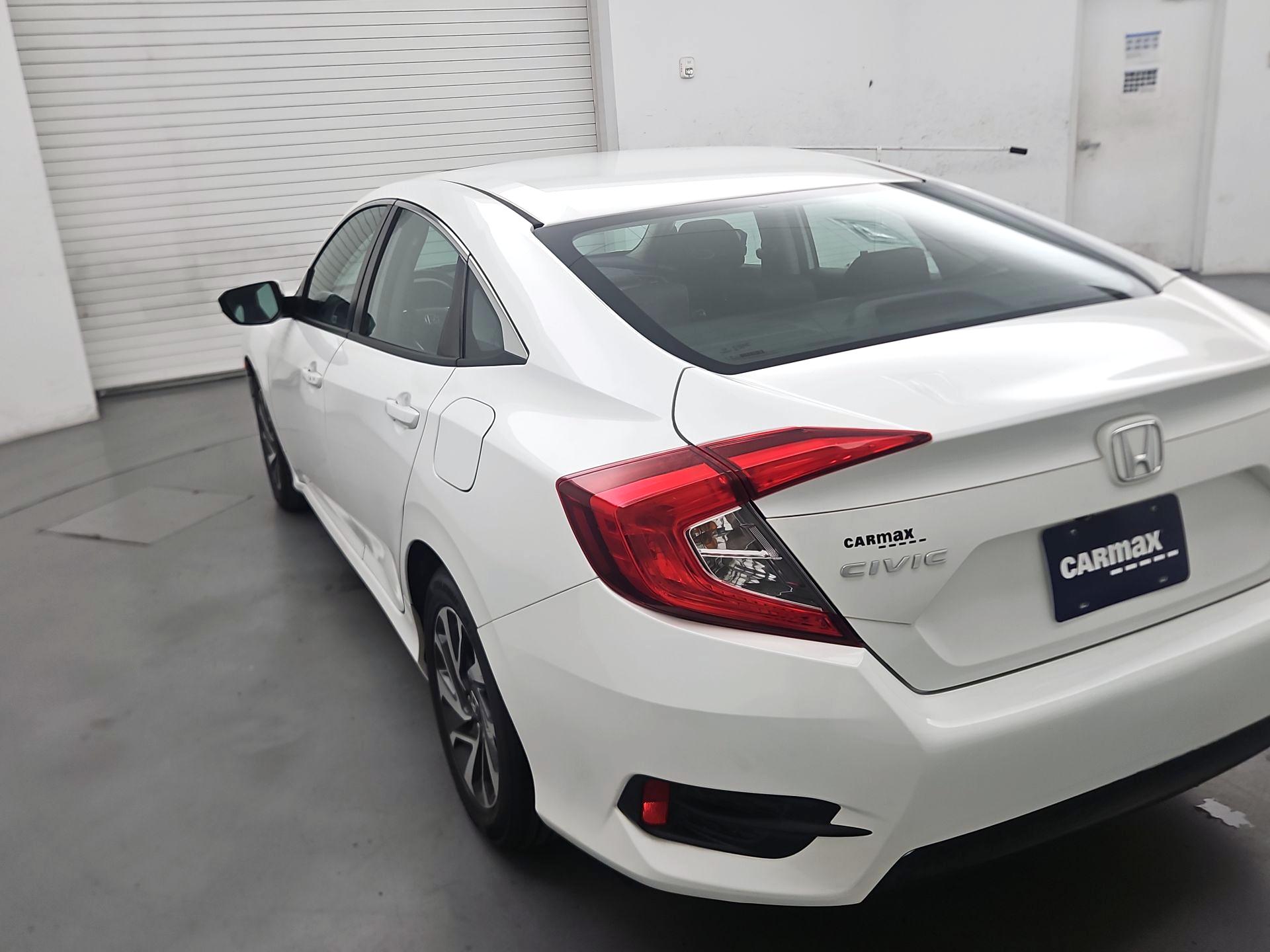 Thumbnail: 2016 Honda Civic - 7