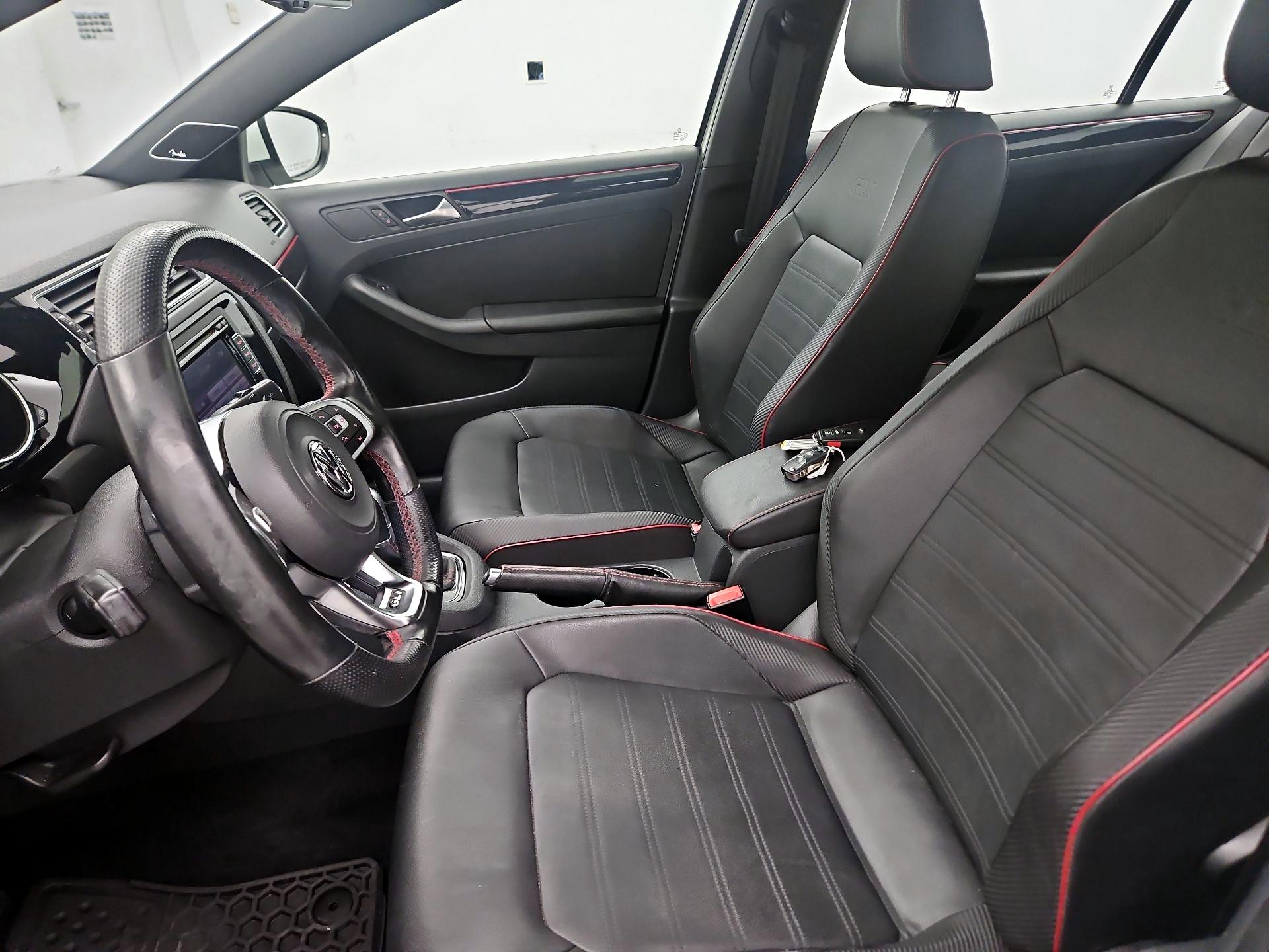 Thumbnail: 2015 Volkswagen Jetta - 11