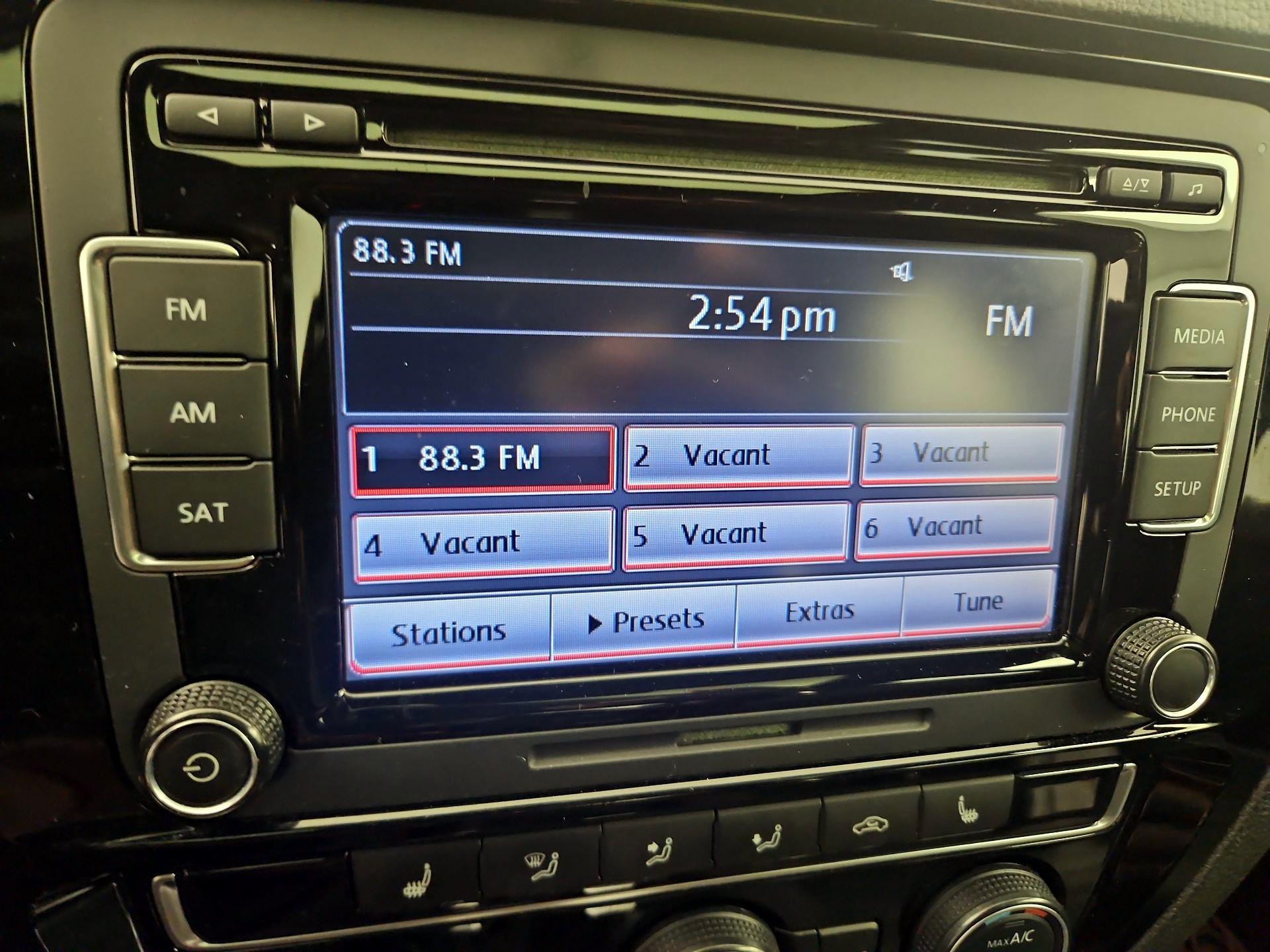 Thumbnail: 2015 Volkswagen Jetta - 16