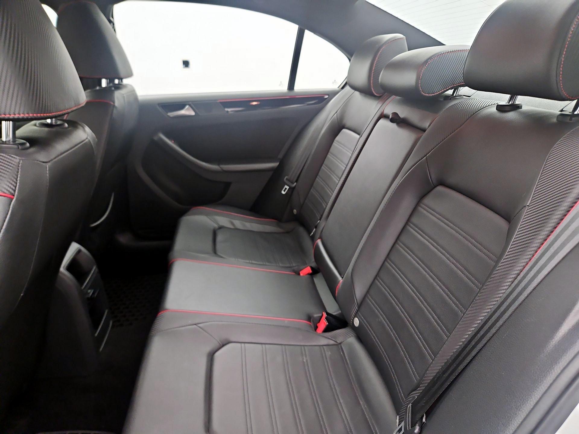 Thumbnail: 2015 Volkswagen Jetta - 20