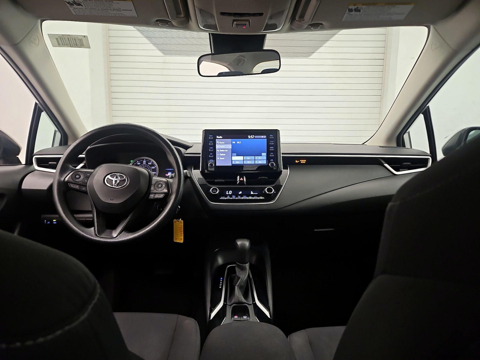 2020 Toyota Corolla LE - Photo 10