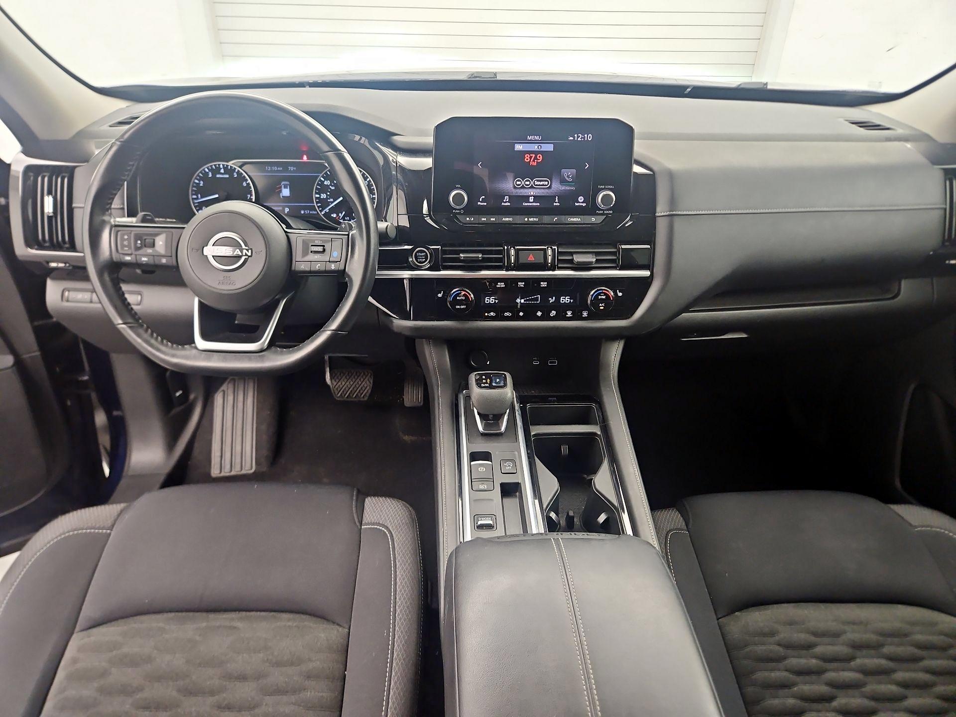 Thumbnail: 2022 Nissan Pathfinder - 9