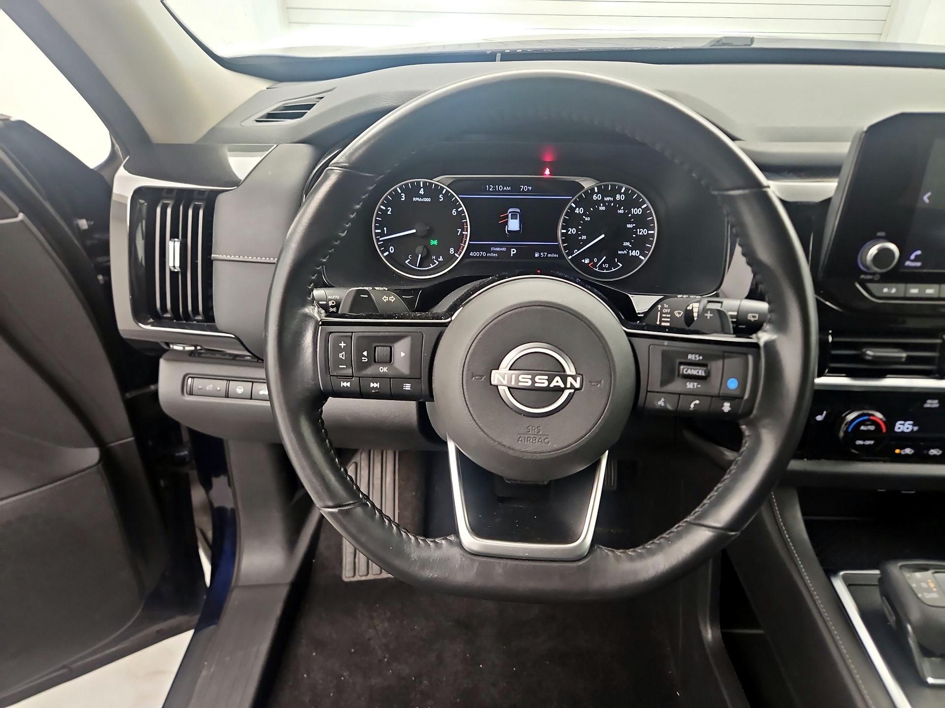 Thumbnail: 2022 Nissan Pathfinder - 10