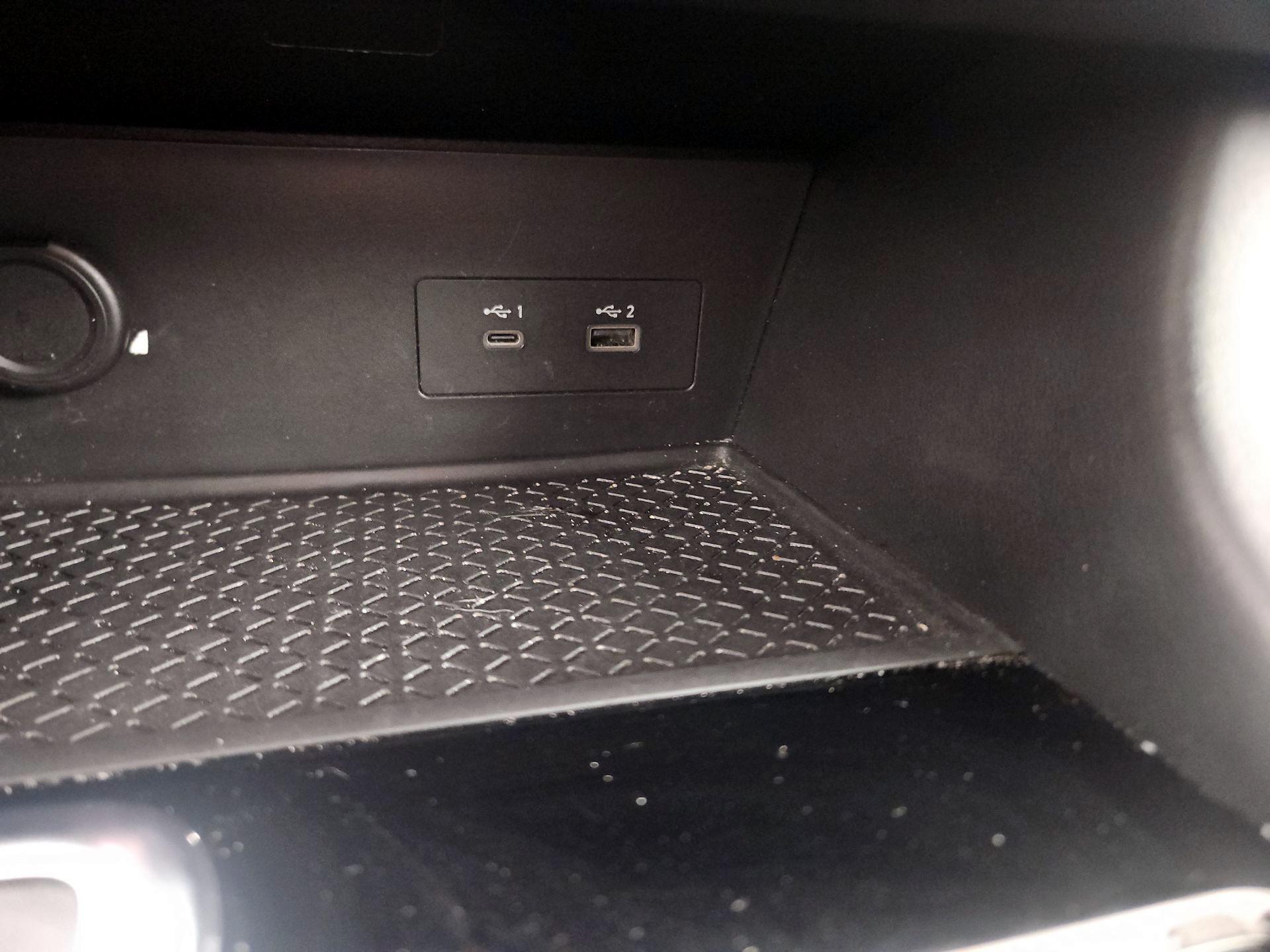 Thumbnail: 2022 Nissan Pathfinder - 18