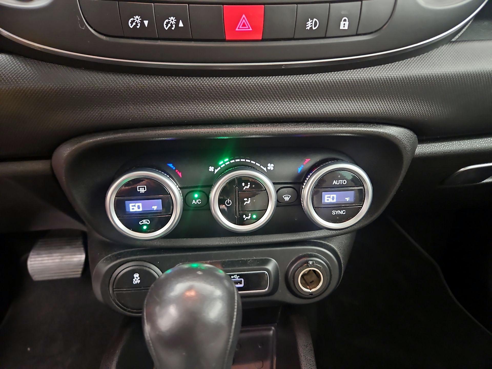 Thumbnail: 2018 Fiat 500L - 15