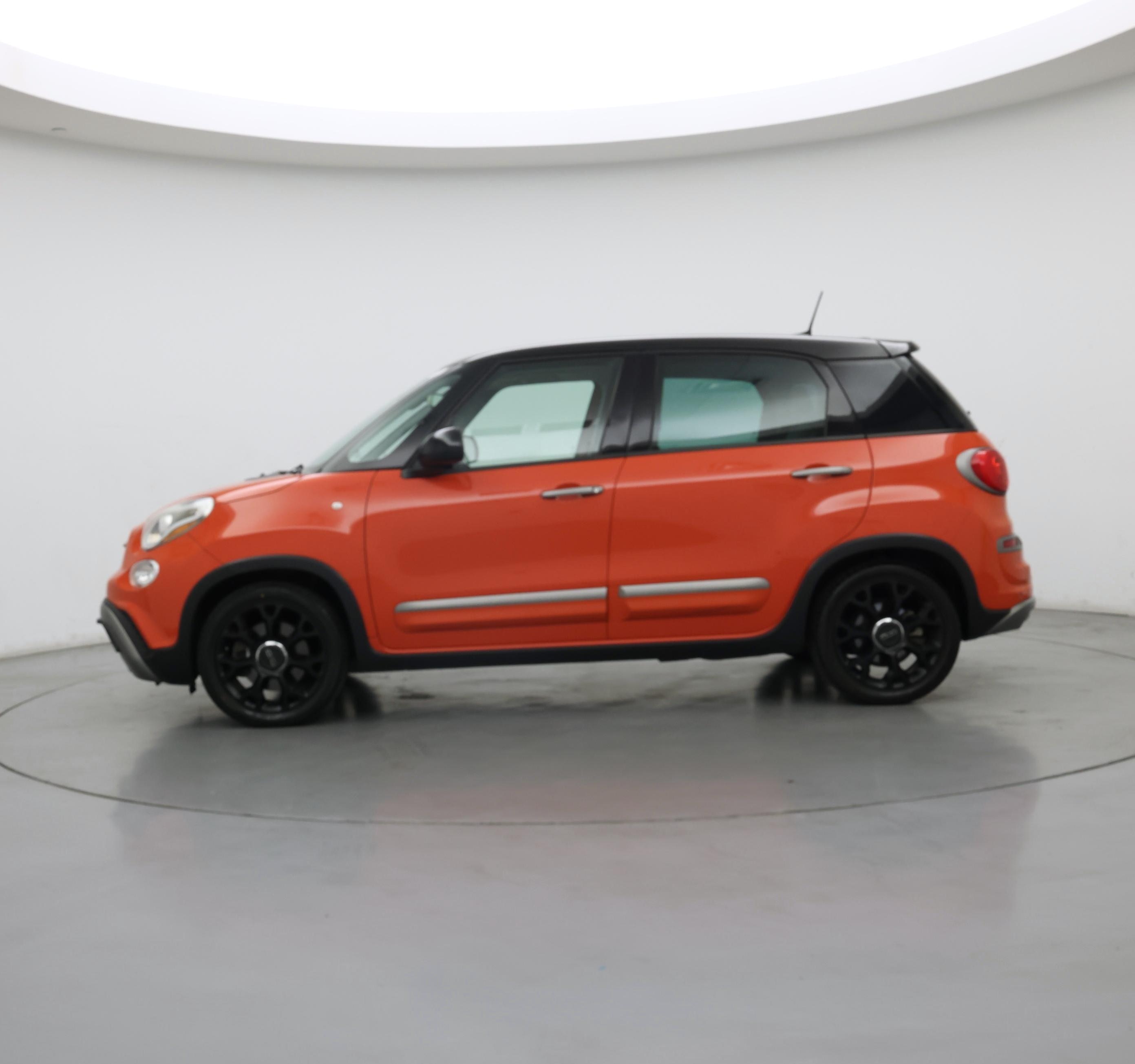 Thumbnail: 2018 Fiat 500L - 3