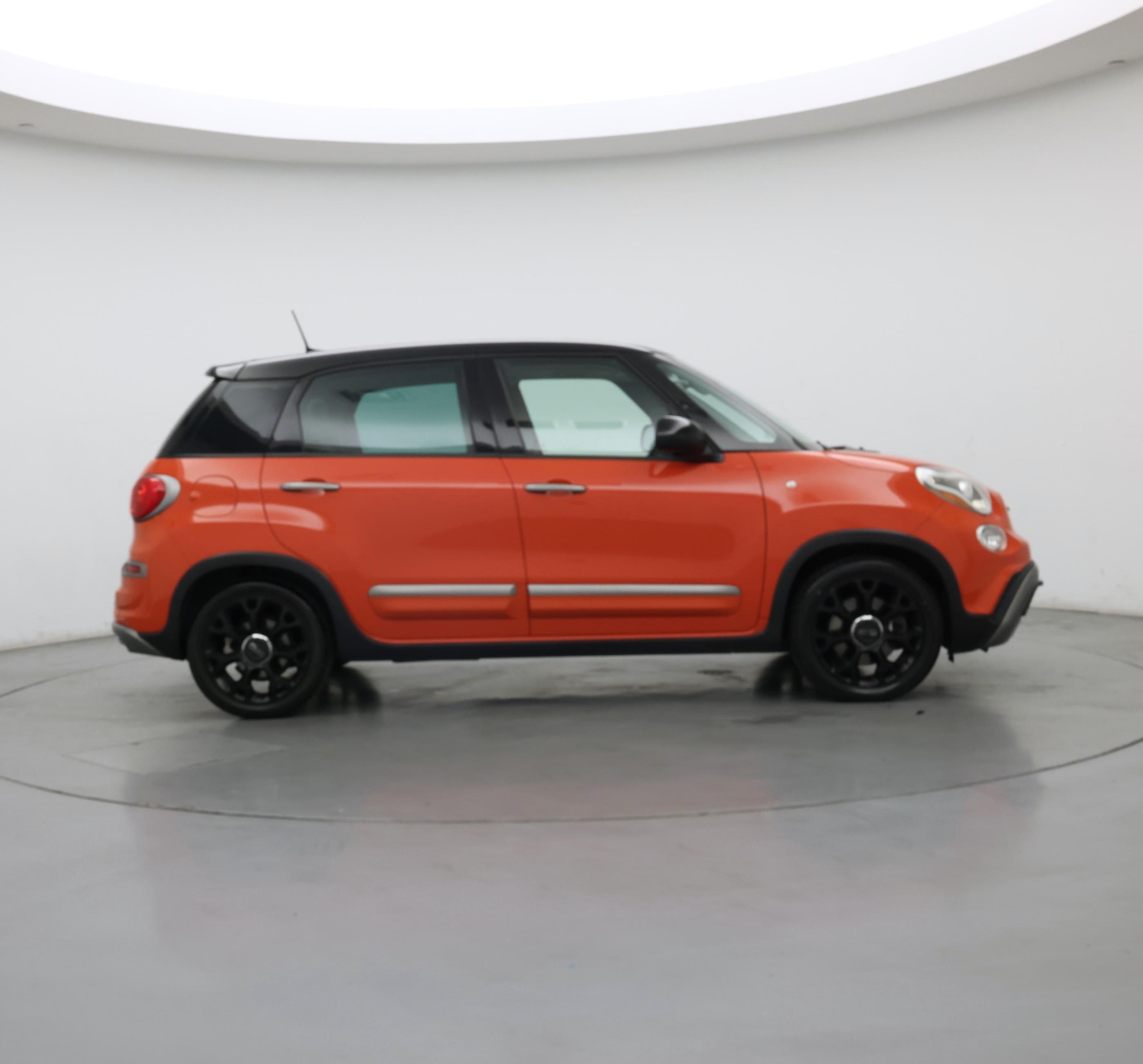 Thumbnail: 2018 Fiat 500L - 7