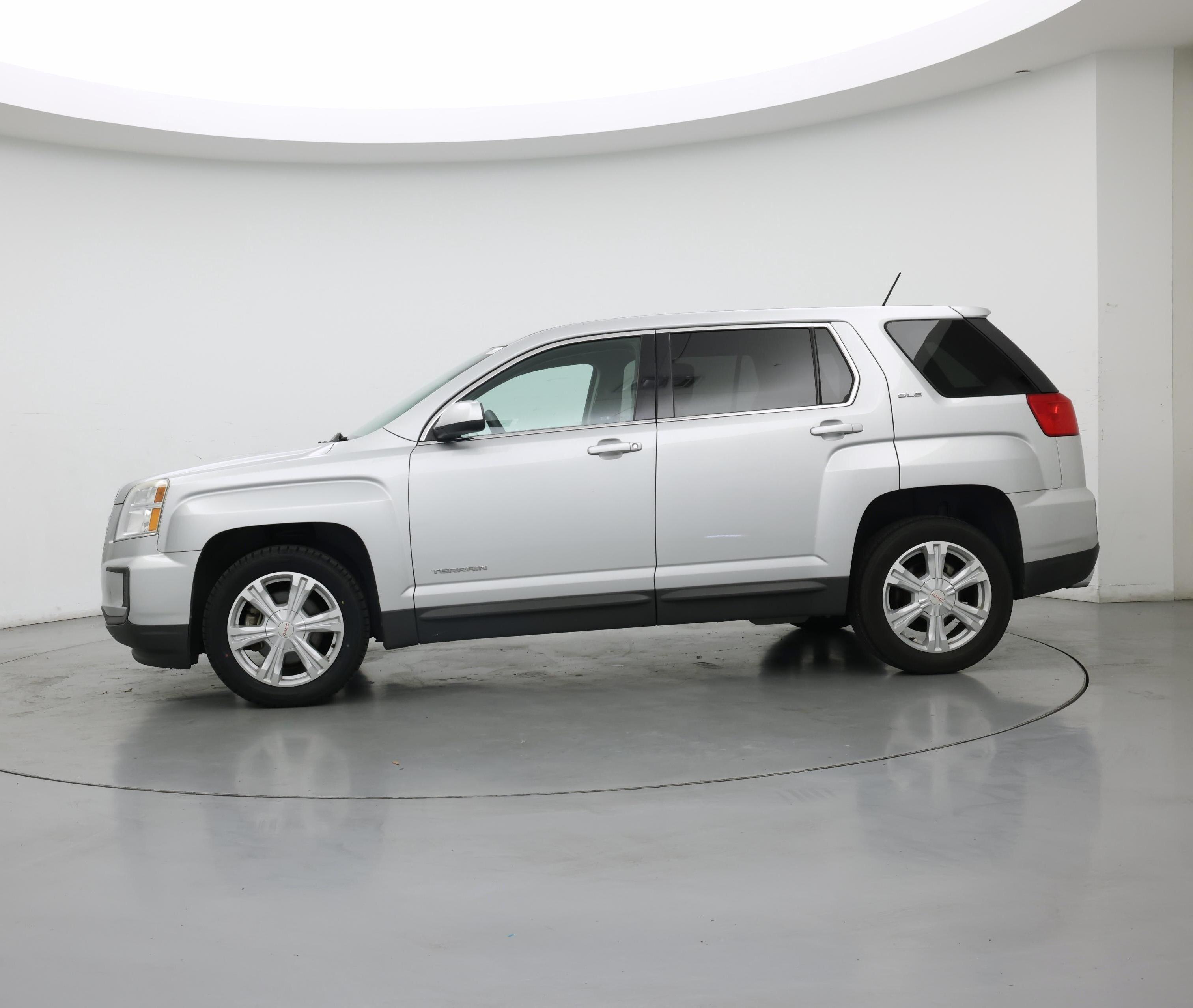 Thumbnail: 2017 GMC Terrain - 3