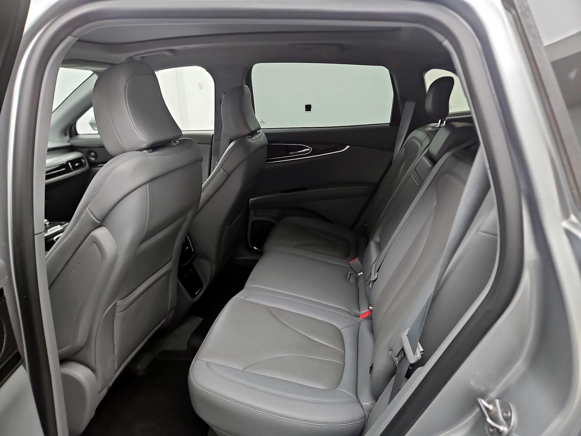 Thumbnail: 2022 Lincoln Nautilus - 18