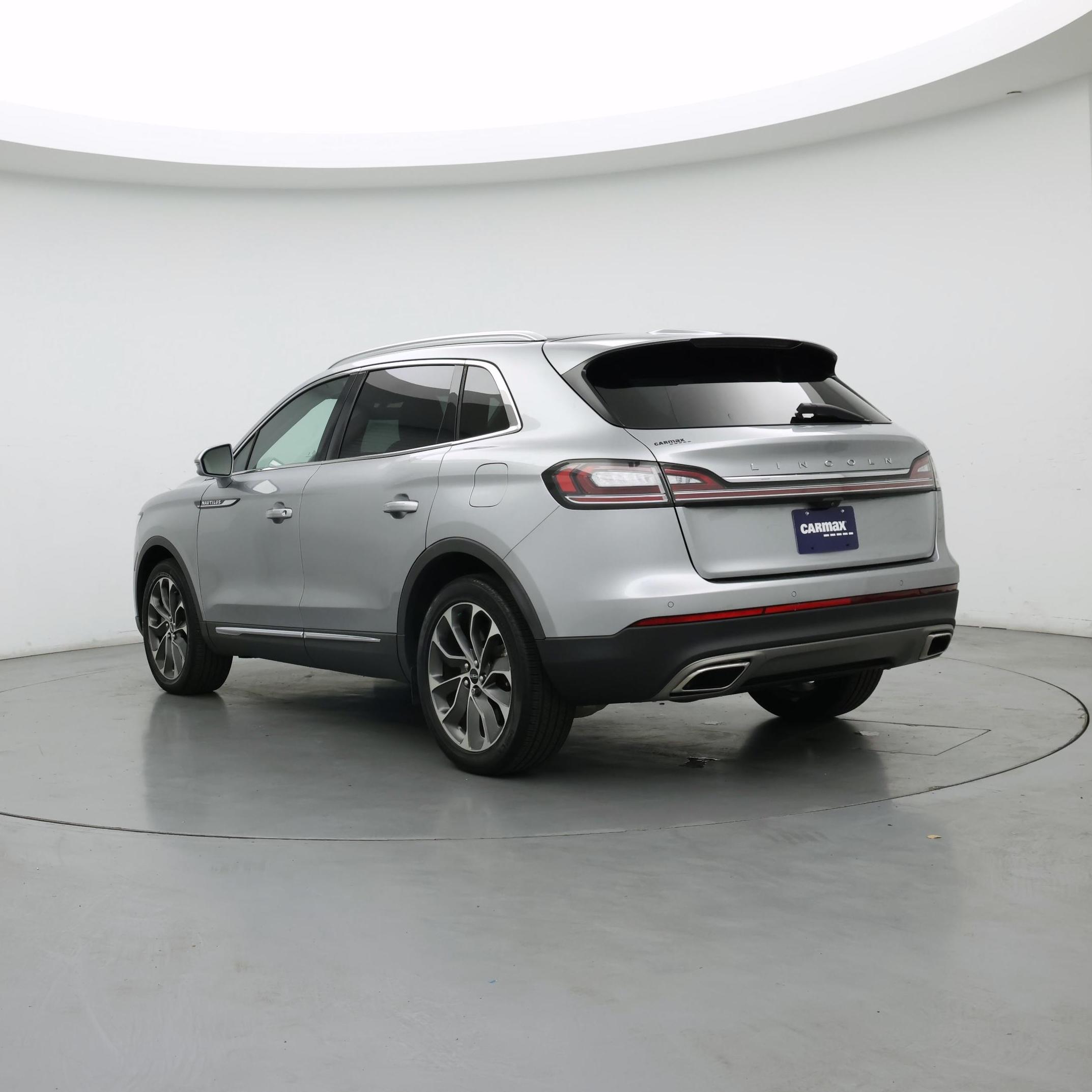 Thumbnail: 2022 Lincoln Nautilus - 2