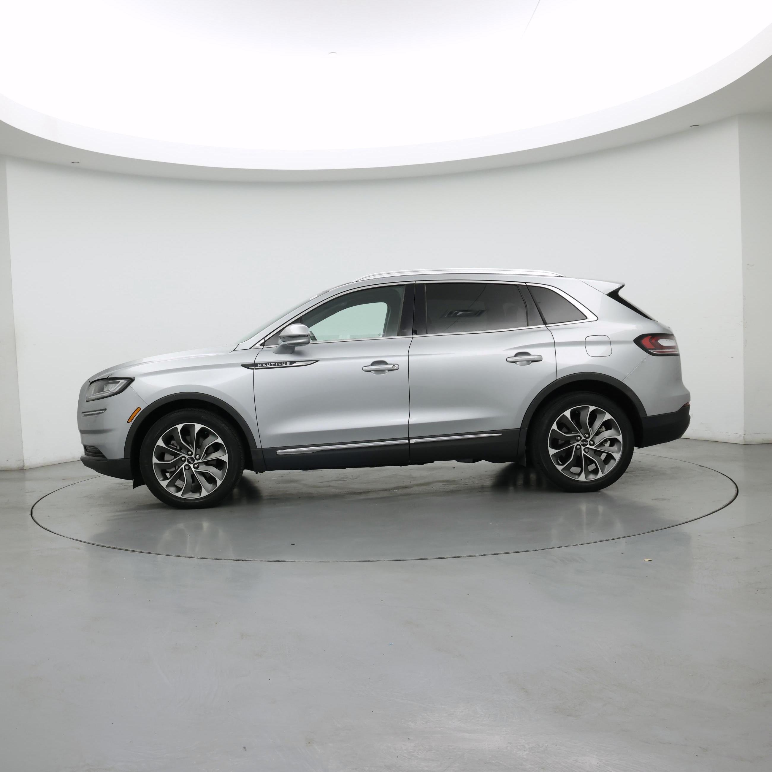 Thumbnail: 2022 Lincoln Nautilus - 3