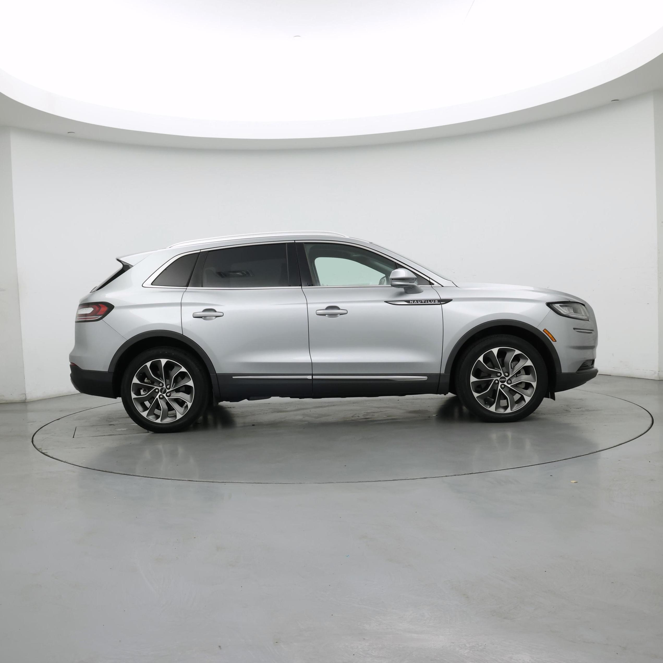 Thumbnail: 2022 Lincoln Nautilus - 7