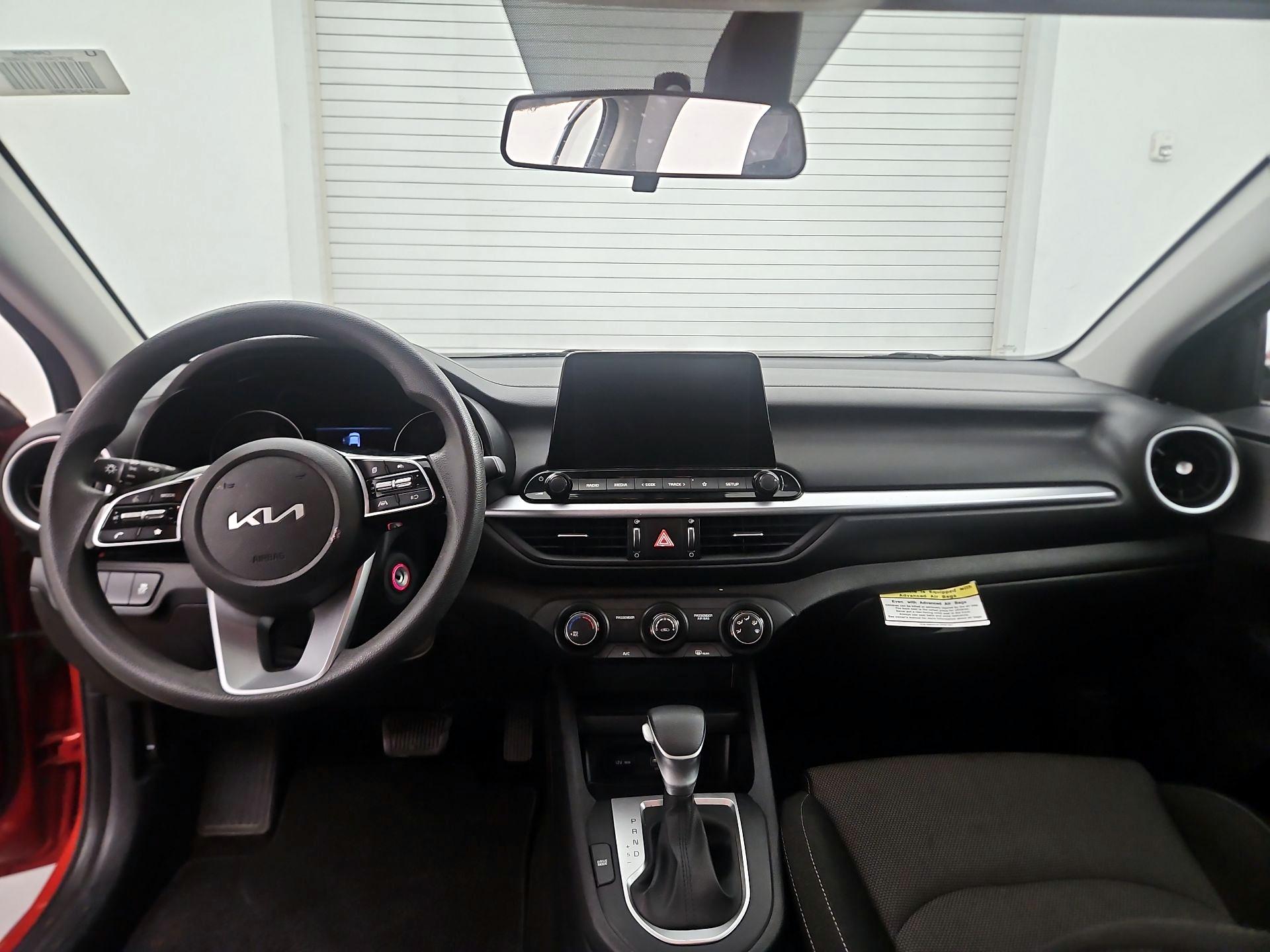 Thumbnail: 2023 Kia Forte - 9