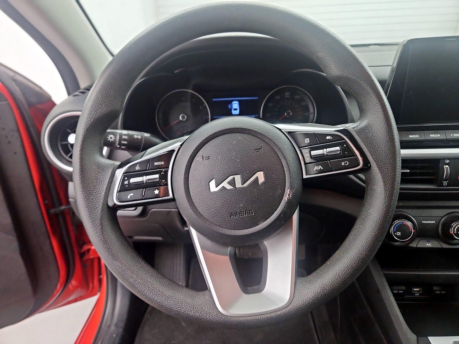 Thumbnail: 2023 Kia Forte - 10