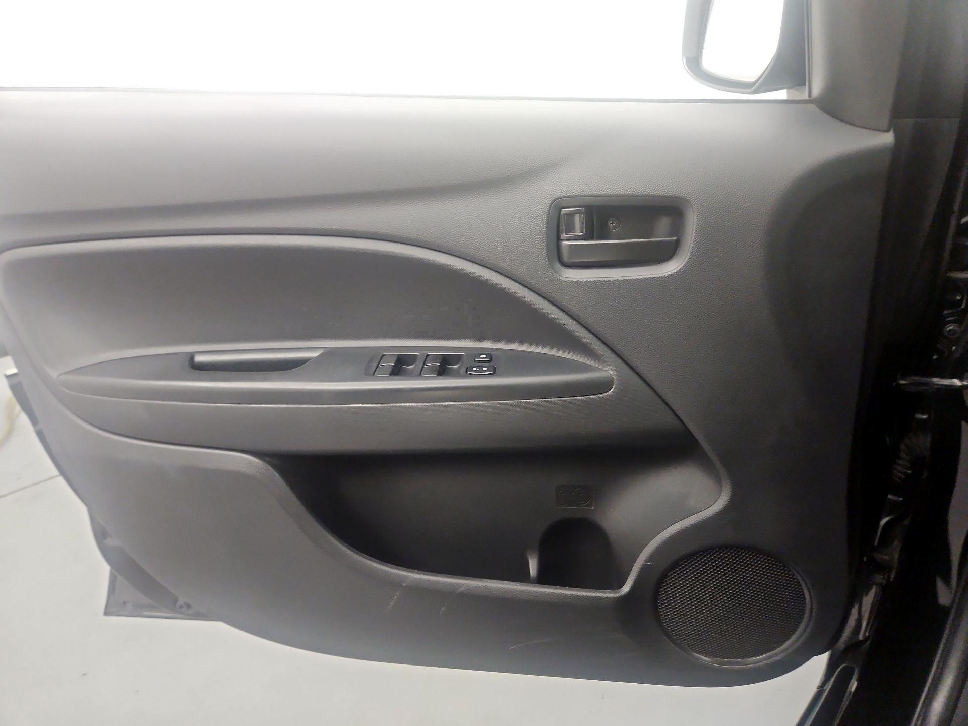 Thumbnail: 2015 Mitsubishi Mirage - 12