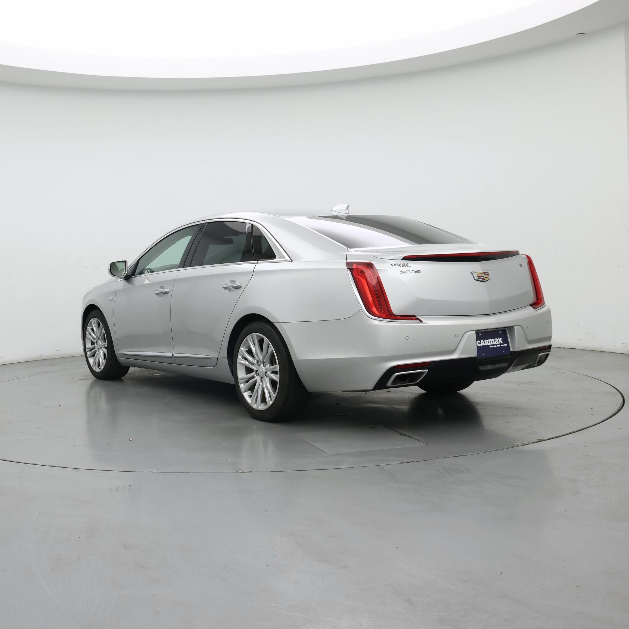 Thumbnail: 2019 Cadillac XTS - 2