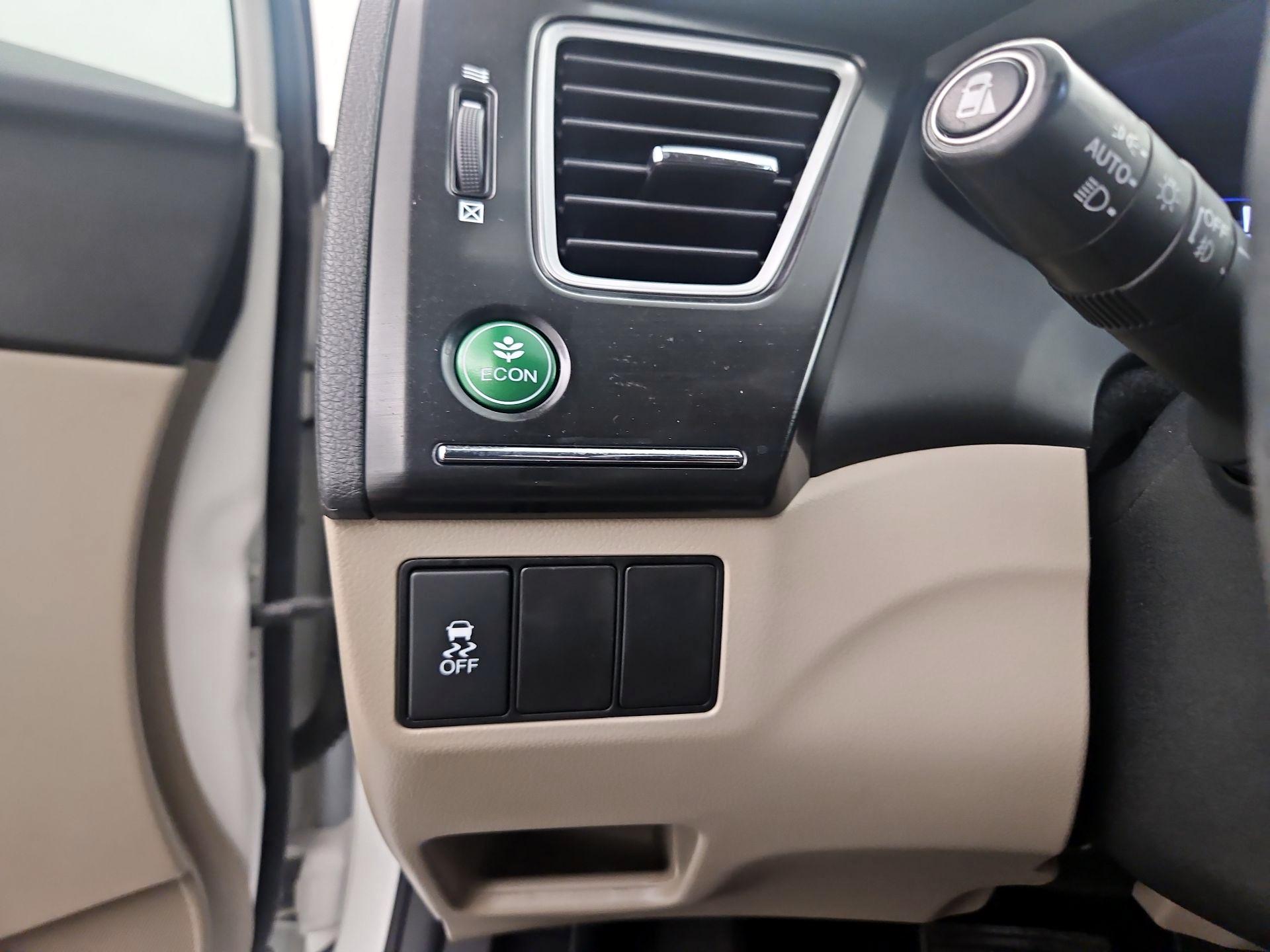 Thumbnail: 2015 Honda Civic - 13