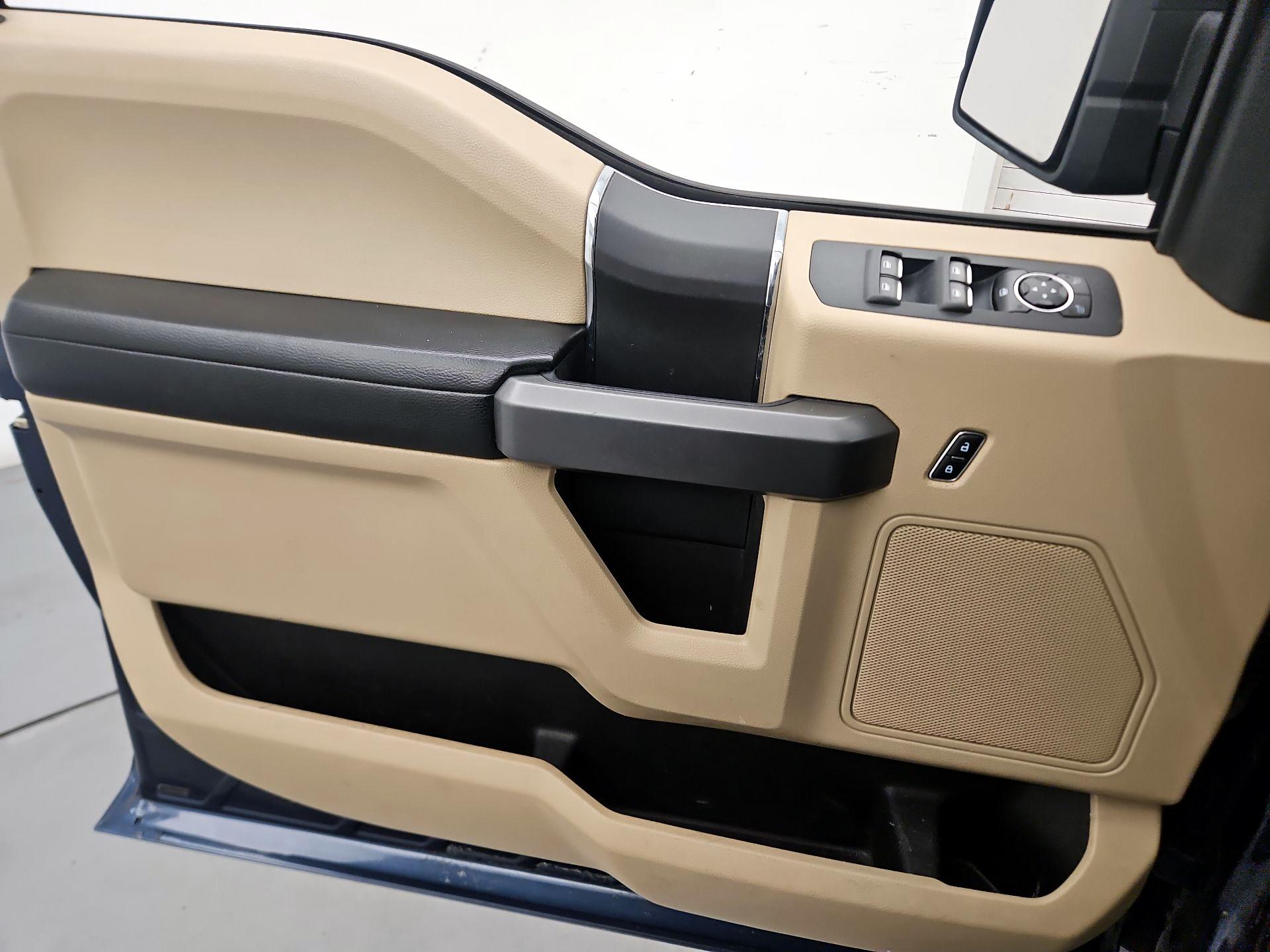 Thumbnail: 2016 Ford F-150 - 12