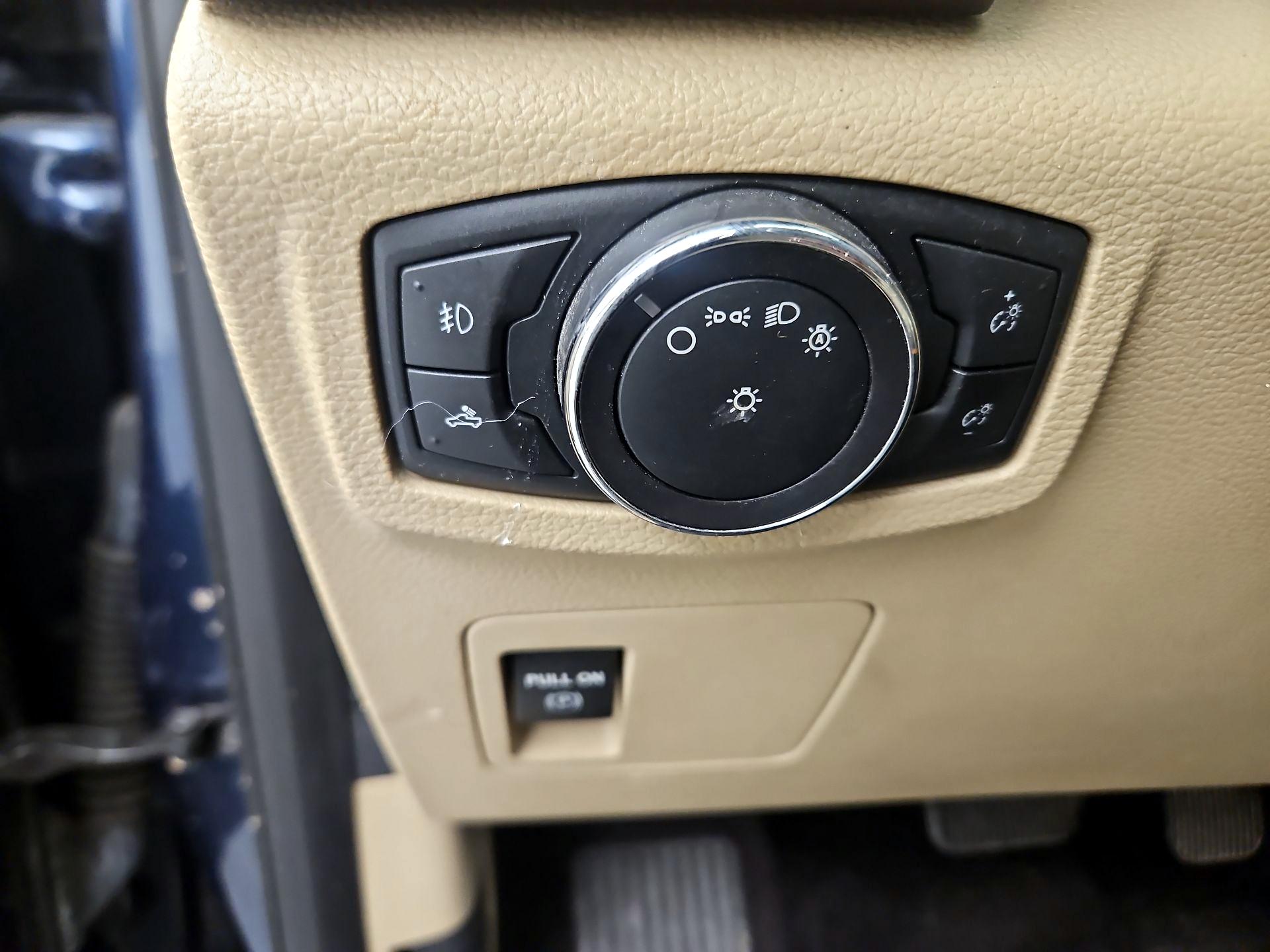 Thumbnail: 2016 Ford F-150 - 13