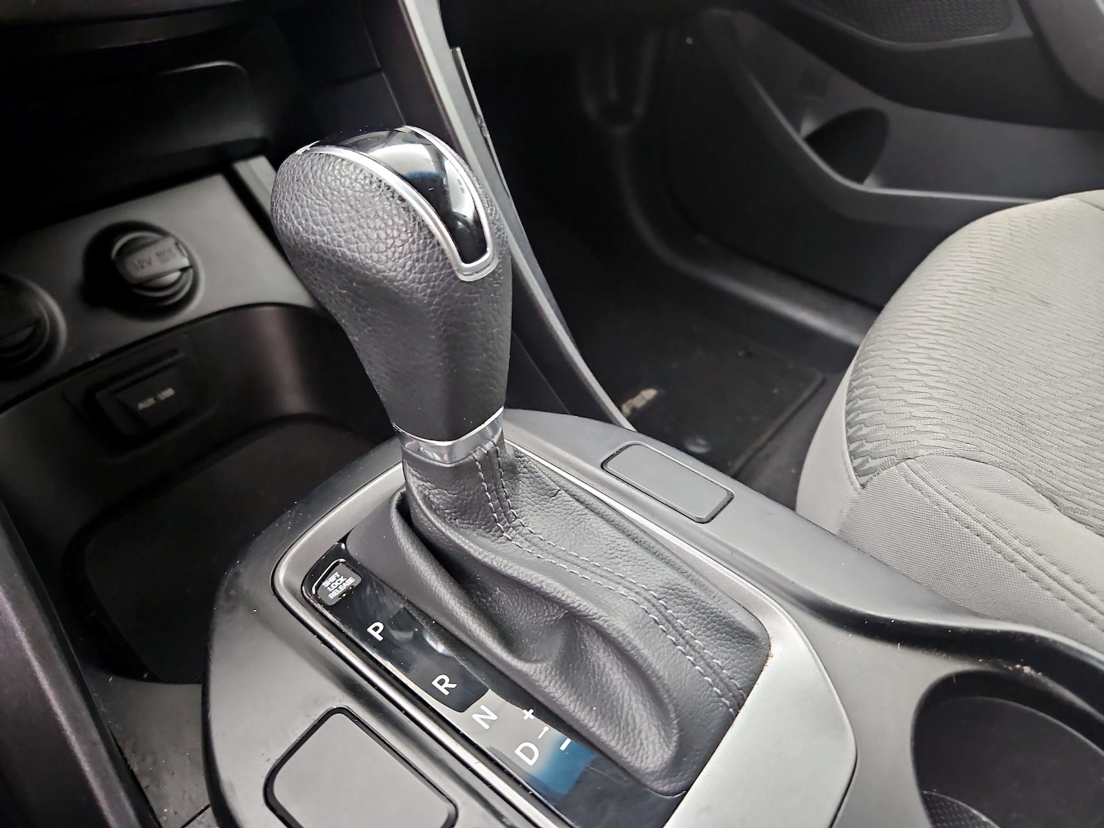 2016 Hyundai Santa Fe Sport - Photo 17