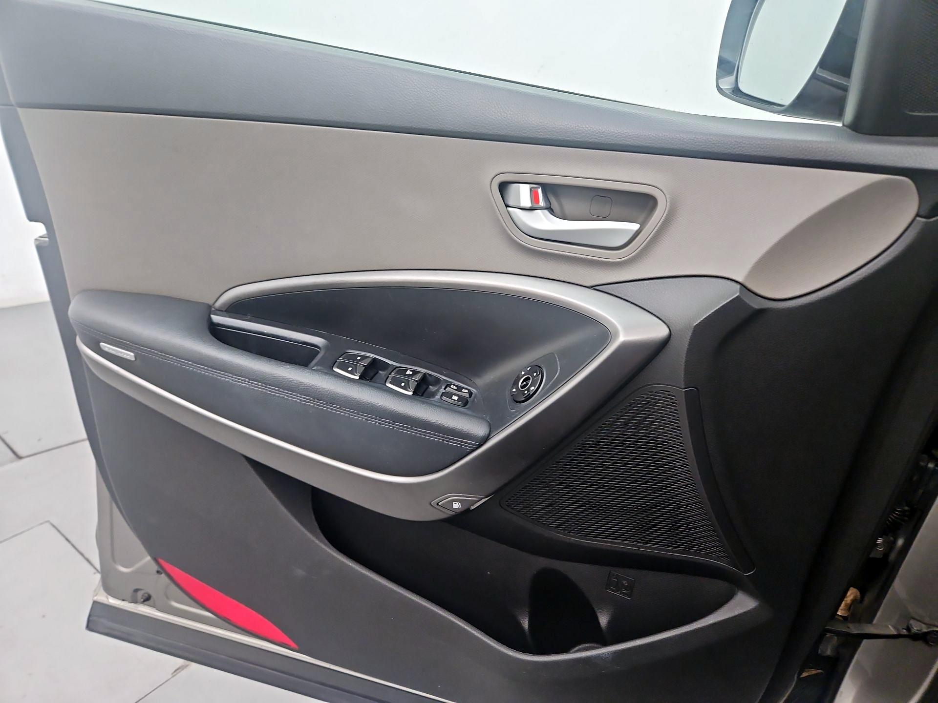 Thumbnail: 2014 Hyundai Santa Fe - 12