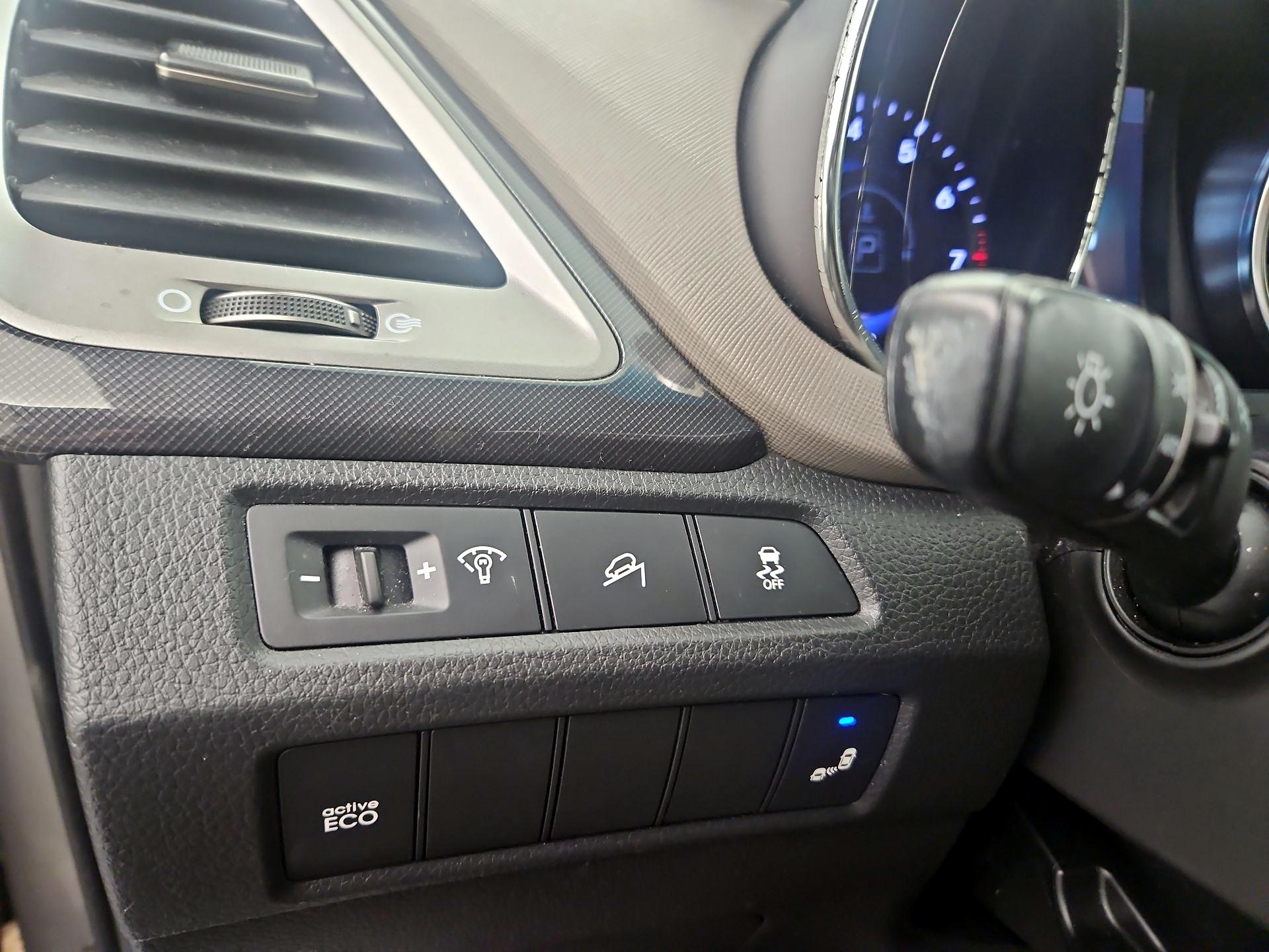 Thumbnail: 2014 Hyundai Santa Fe - 13