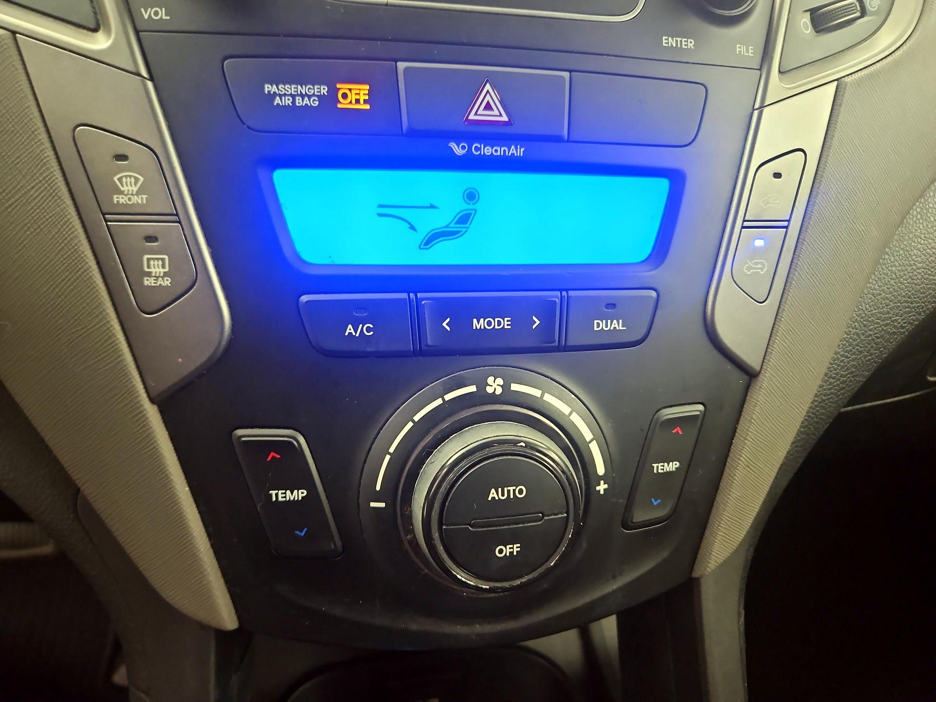 Thumbnail: 2014 Hyundai Santa Fe - 16