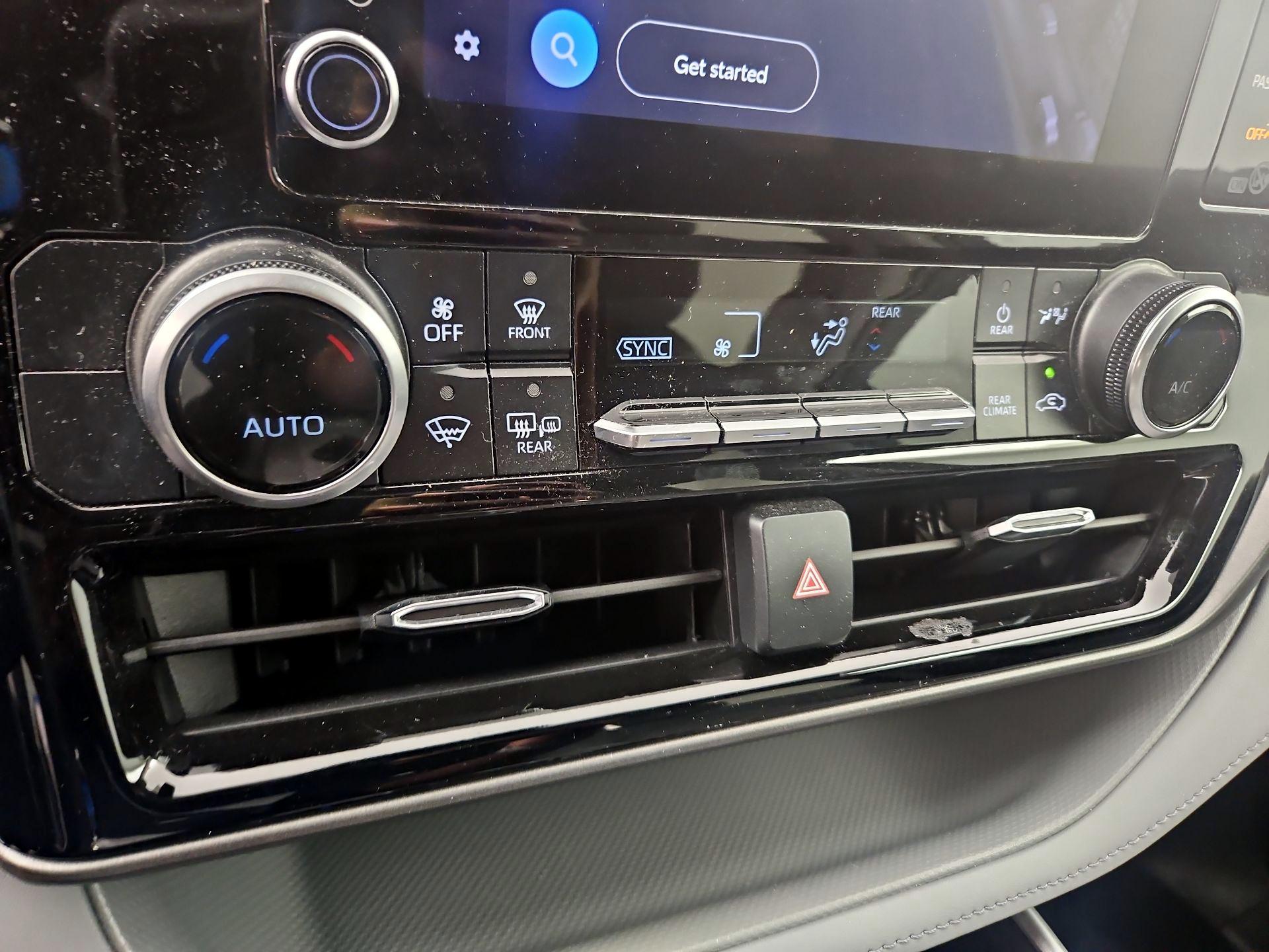 Thumbnail: 2023 Toyota Highlander - 16