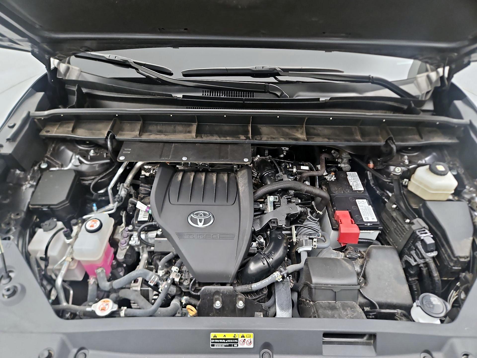 Thumbnail: 2023 Toyota Highlander - 20