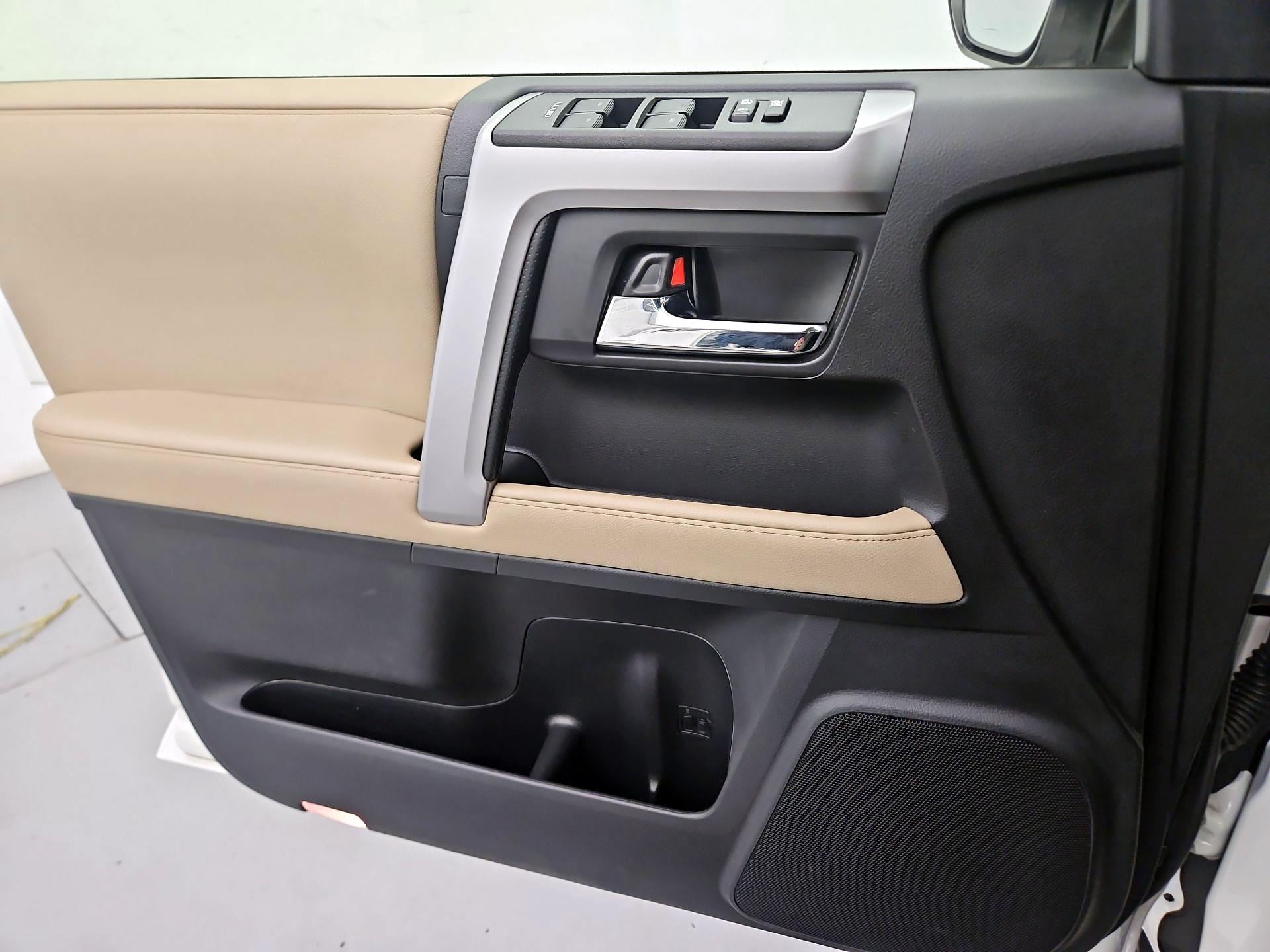 Thumbnail: 2021 Toyota 4Runner - 12
