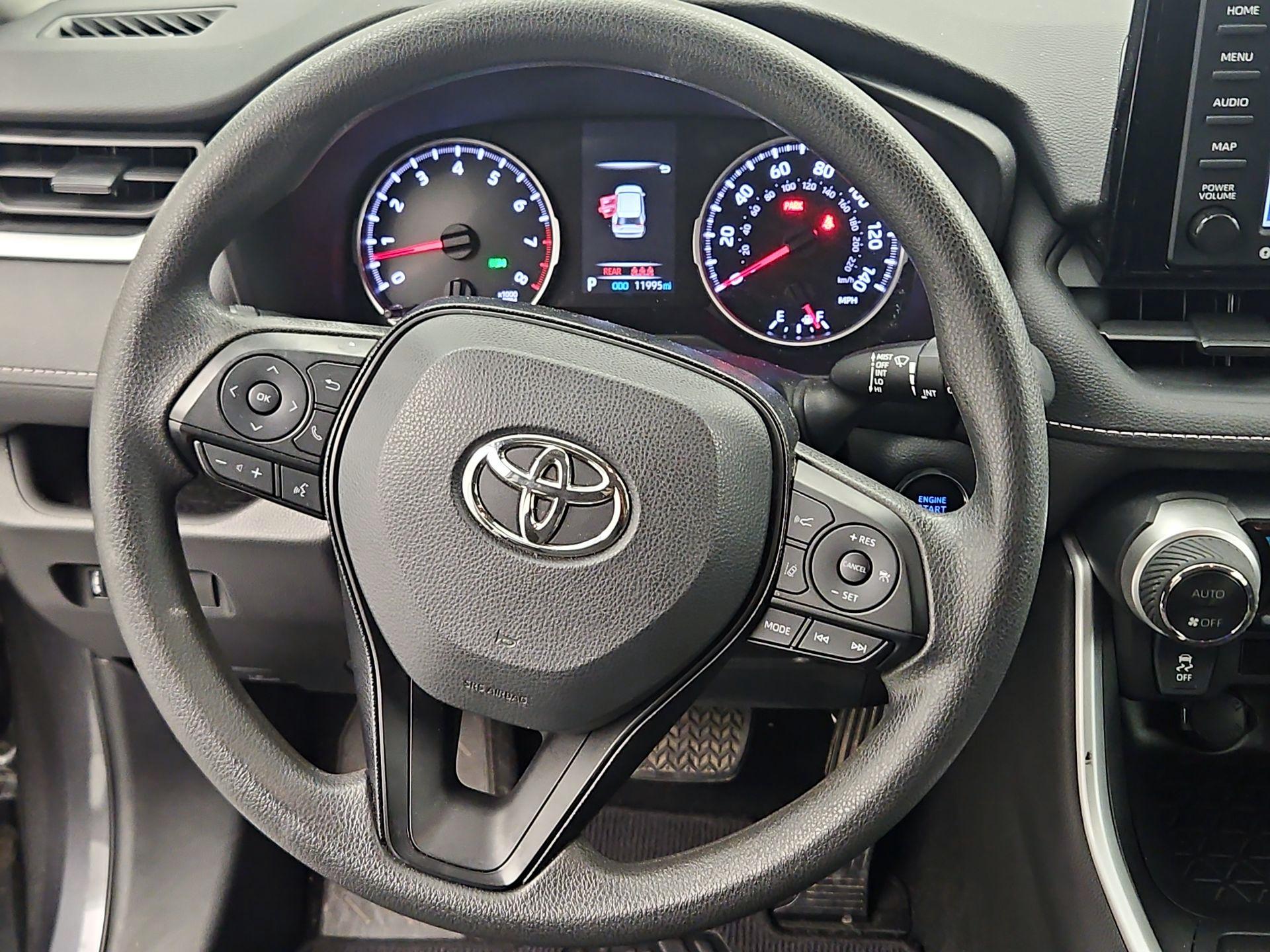 Thumbnail: 2021 Toyota RAV4 - 10