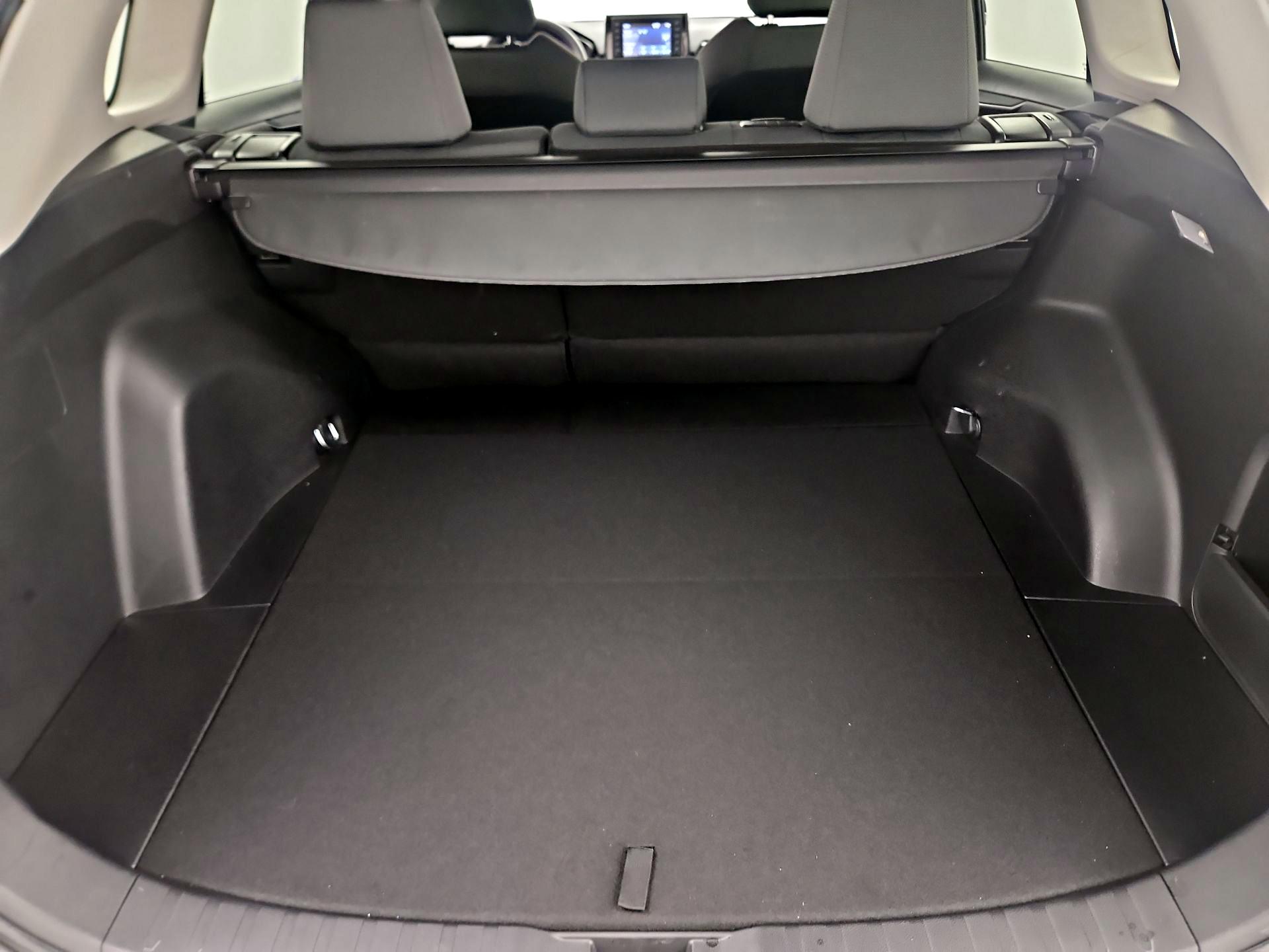 Thumbnail: 2021 Toyota RAV4 - 19