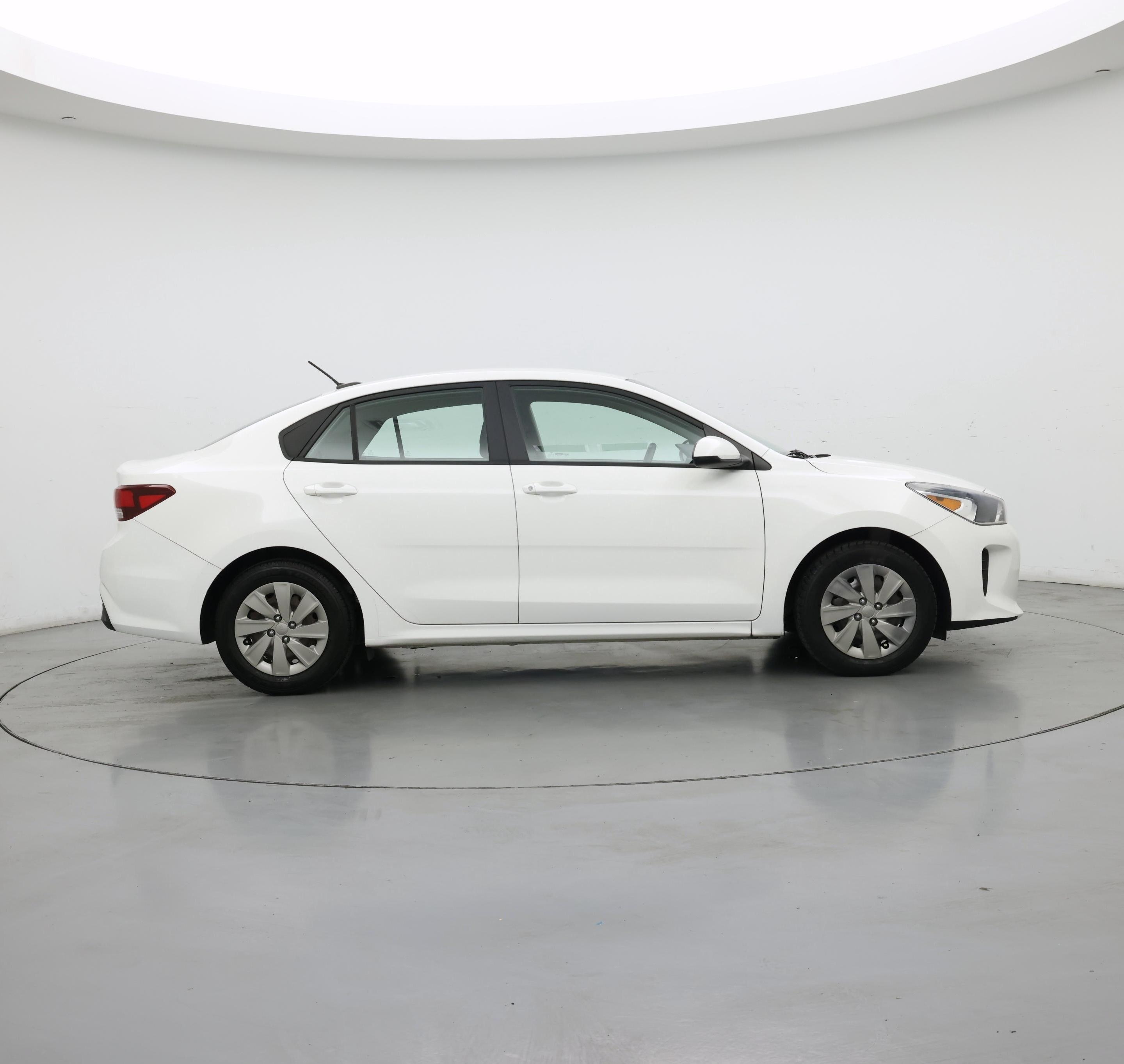 Thumbnail: 2020 Kia Rio - 7