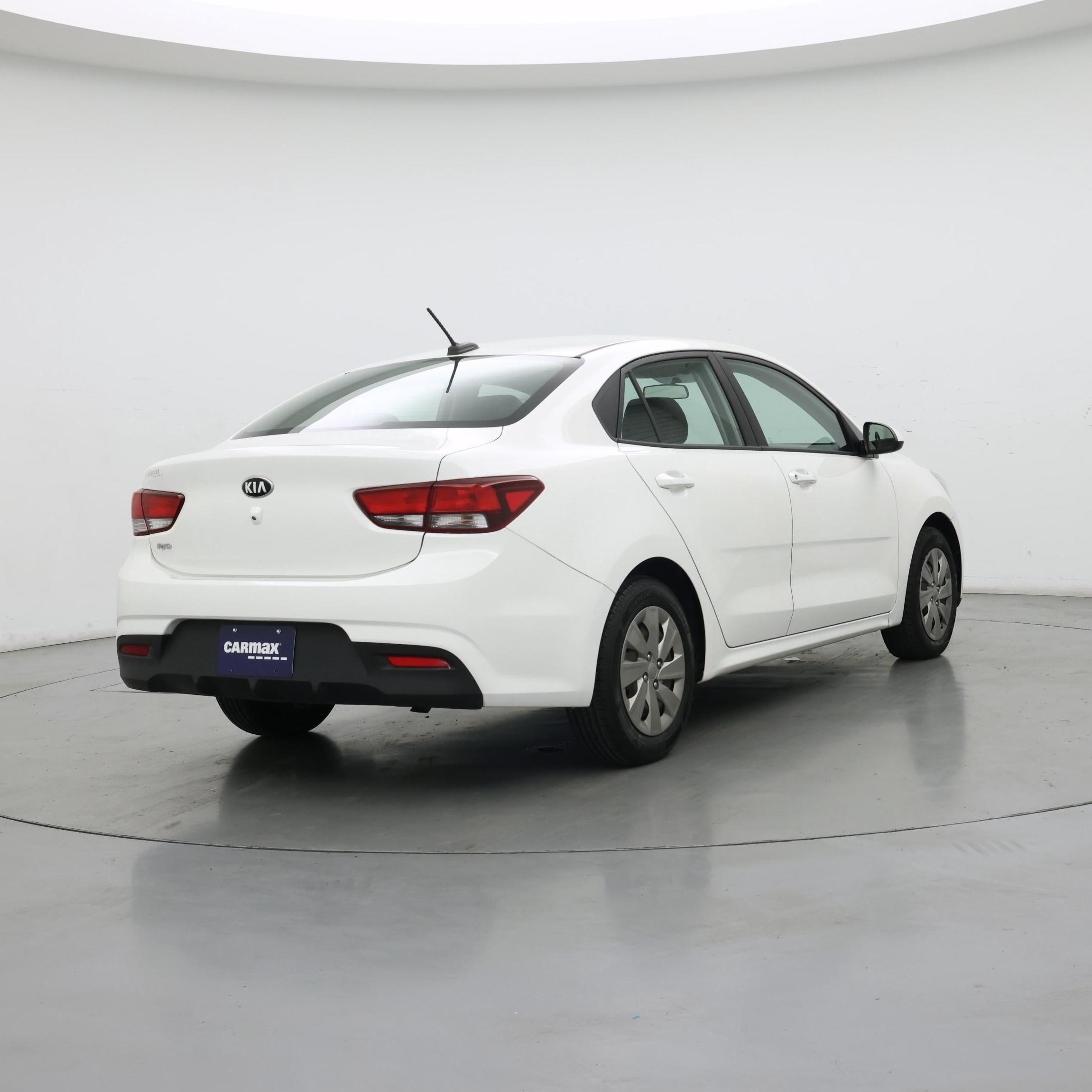 Thumbnail: 2020 Kia Rio - 8
