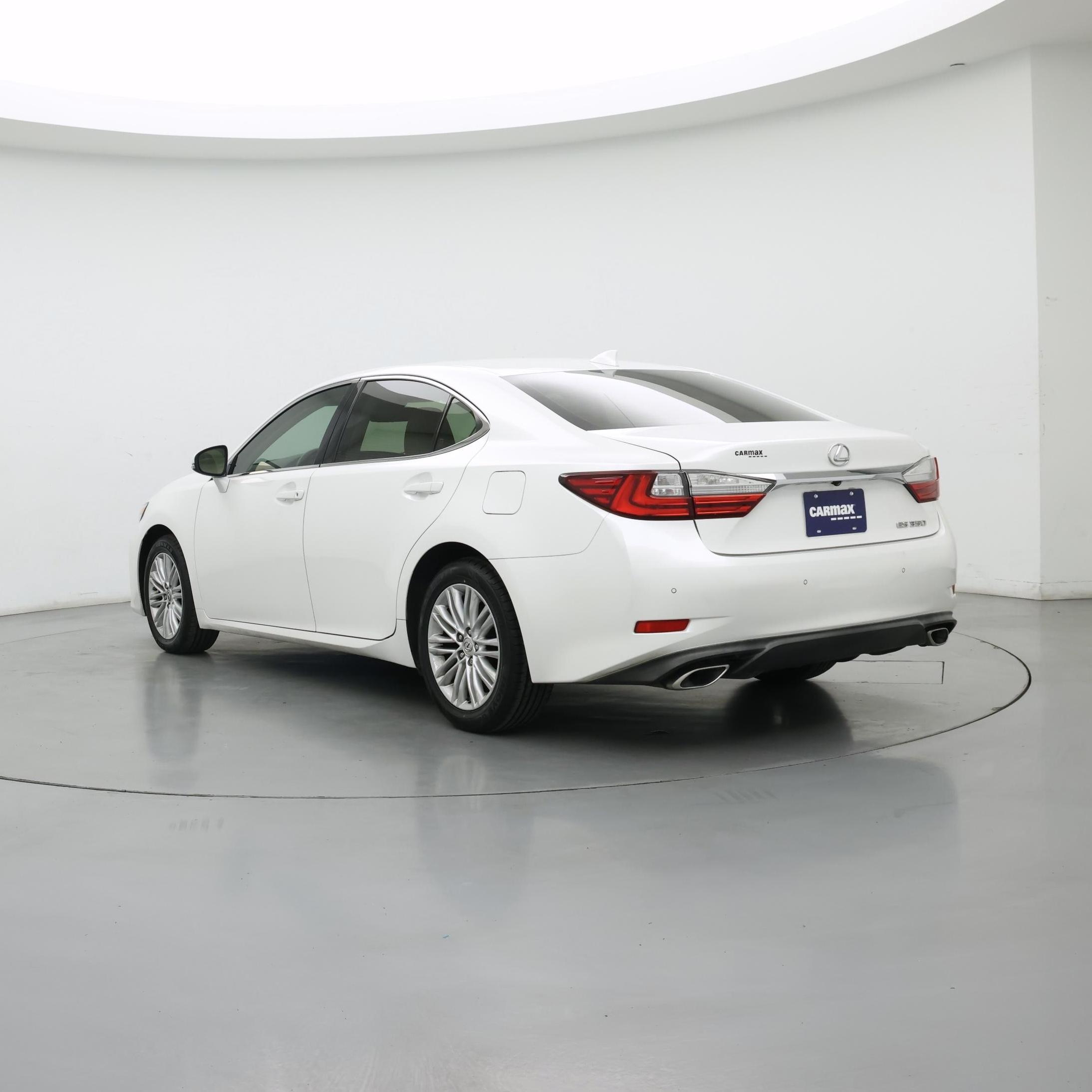 Thumbnail: 2017 Lexus ES - 2