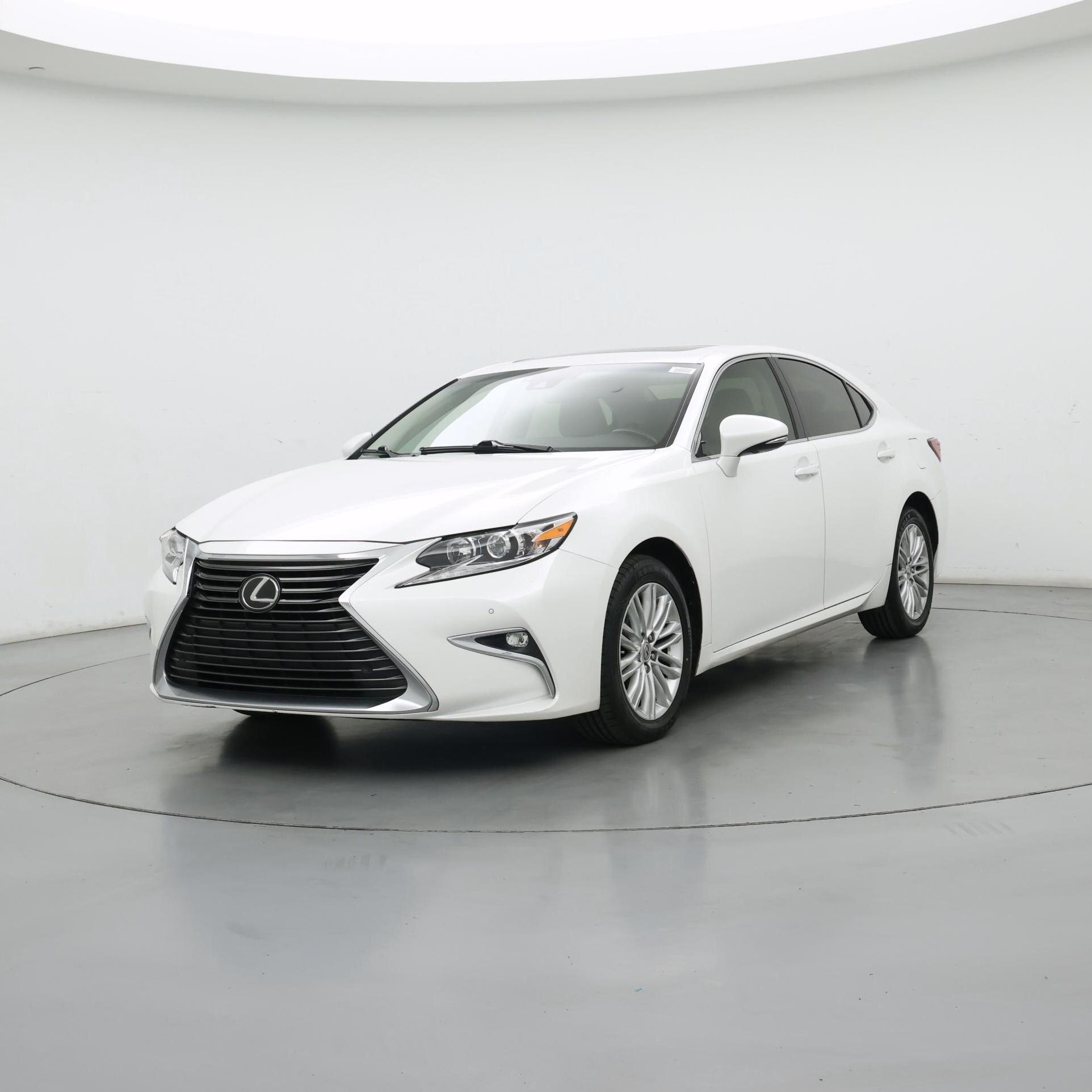 Thumbnail: 2017 Lexus ES - 4