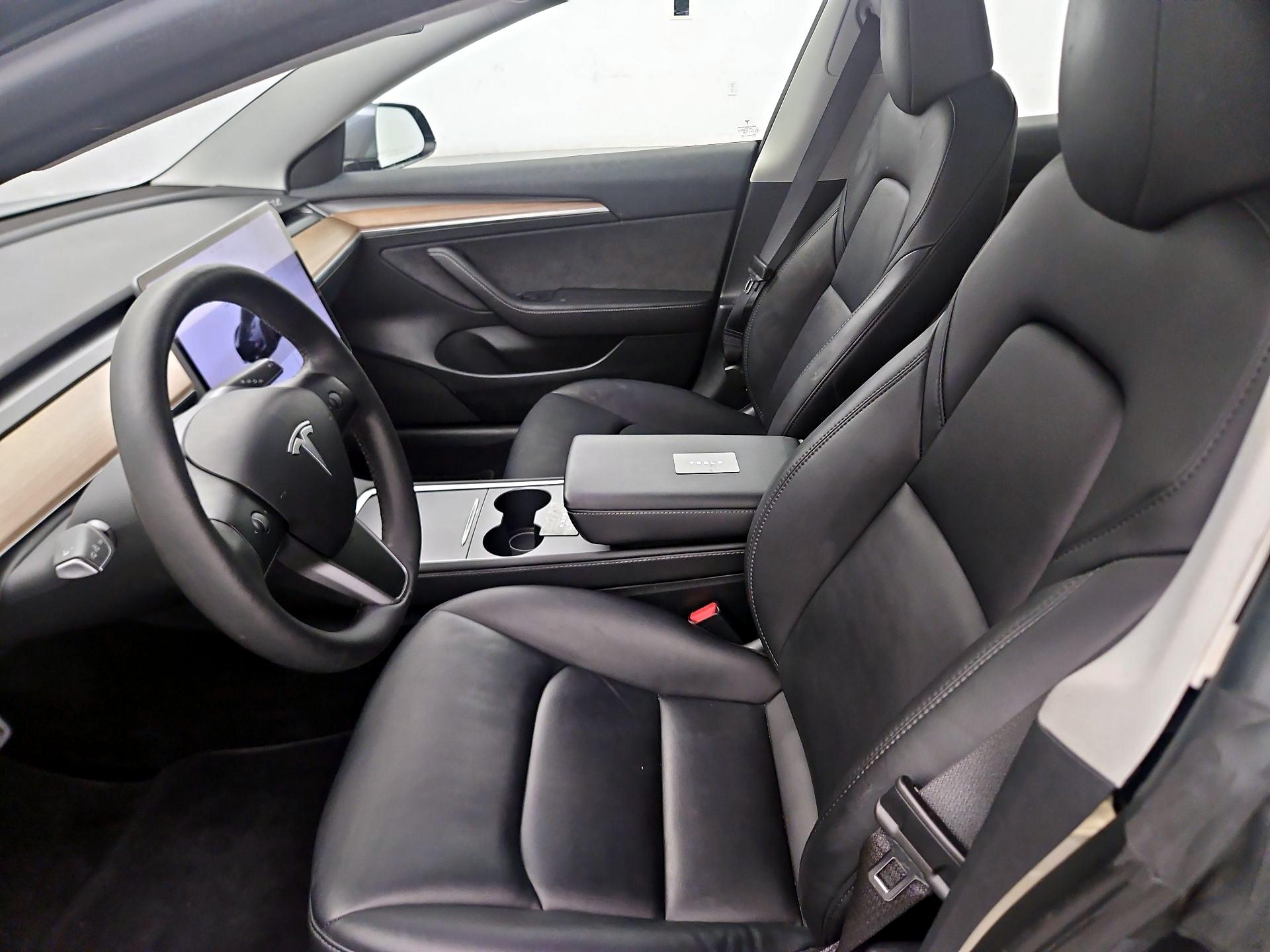 Thumbnail: 2023 Tesla Model 3 - 11