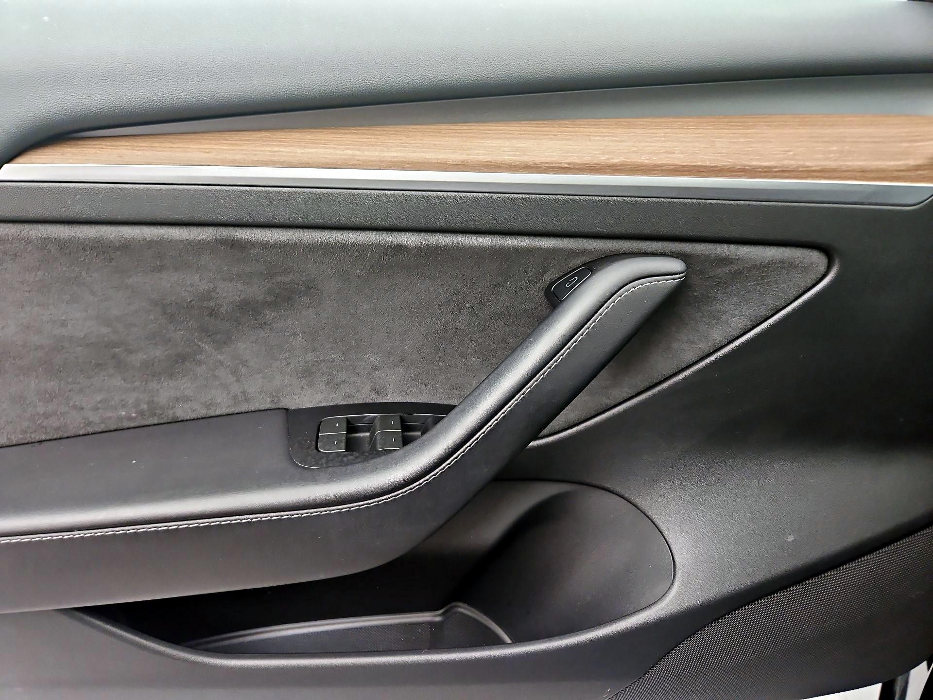 Thumbnail: 2023 Tesla Model 3 - 12