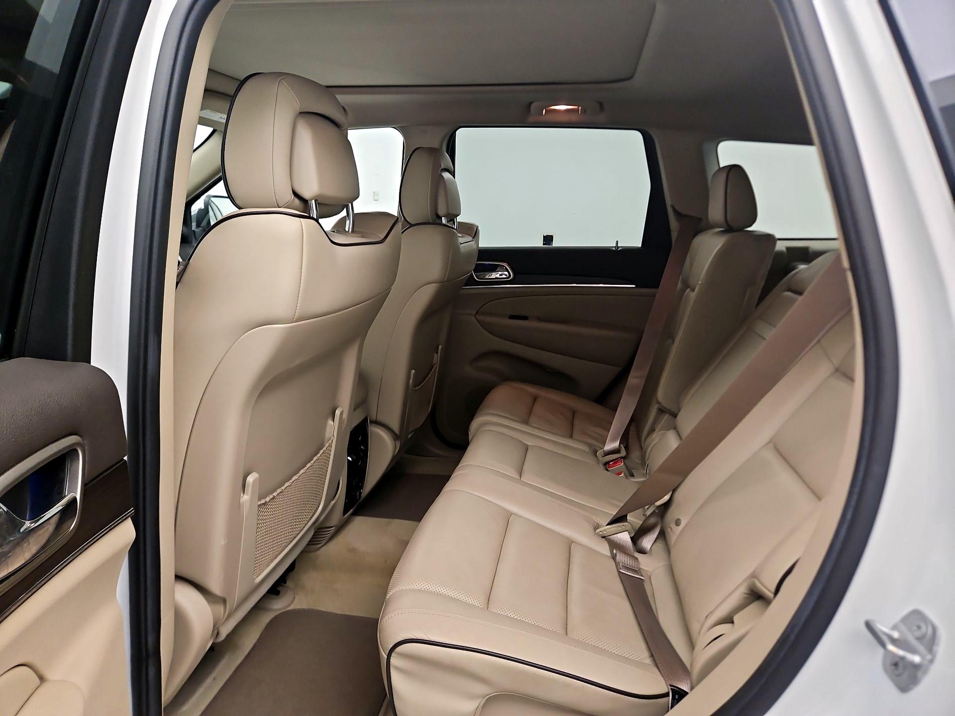 Thumbnail: 2014 Jeep Grand Cherokee - 19