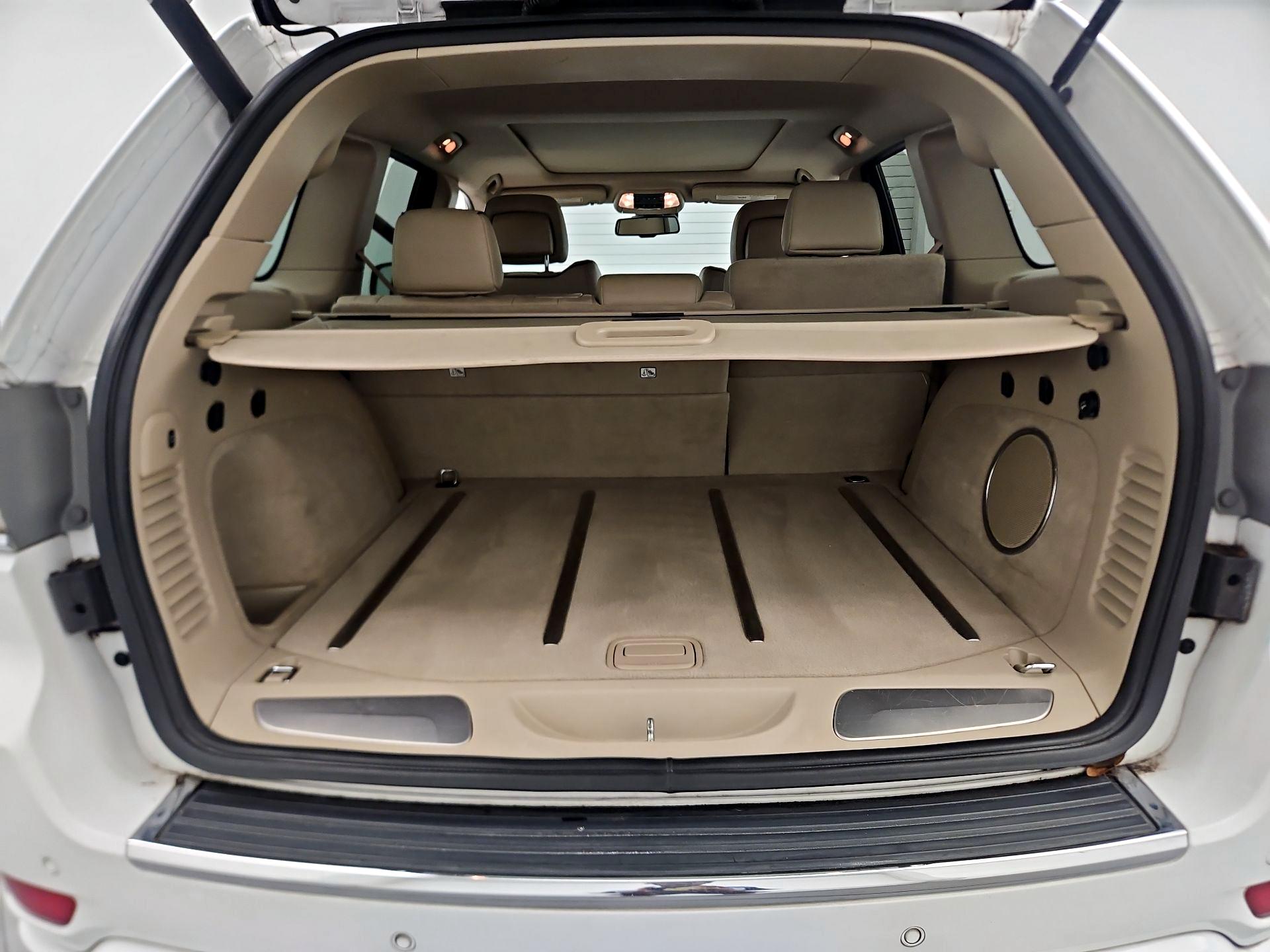 Thumbnail: 2014 Jeep Grand Cherokee - 20
