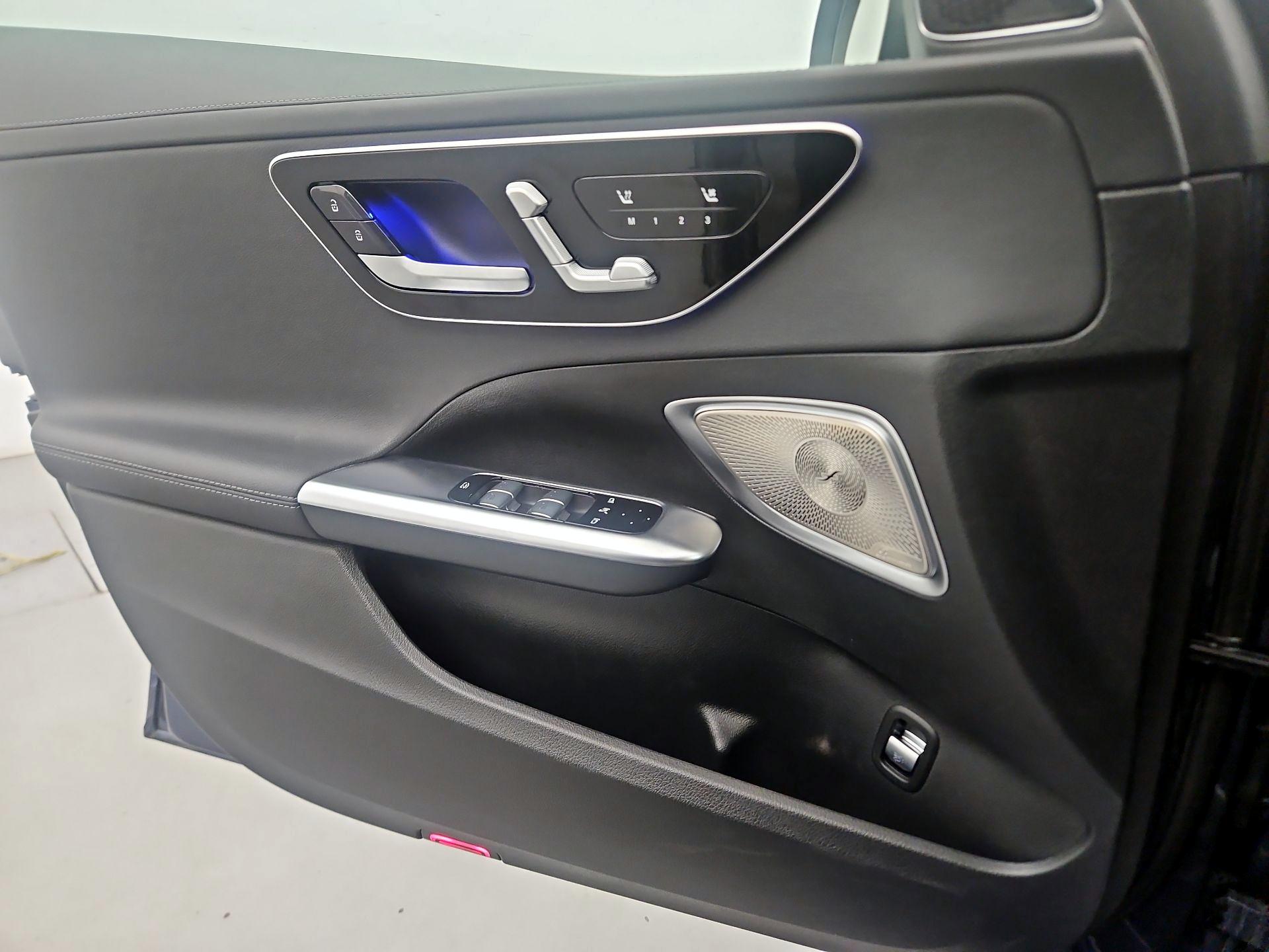 Thumbnail: 2024 Mercedes-Benz C-Class - 12