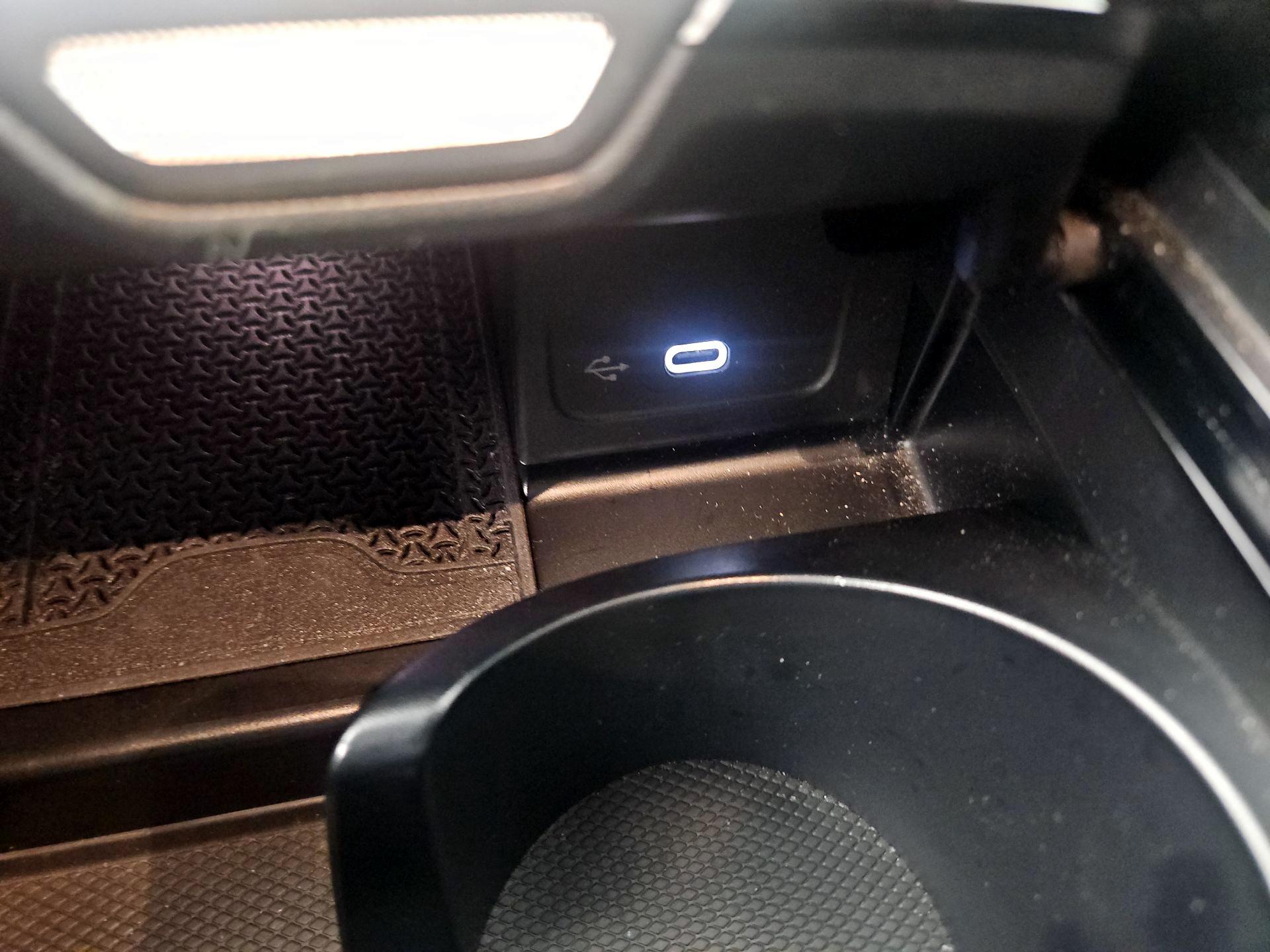 Thumbnail: 2024 Mercedes-Benz C-Class - 19