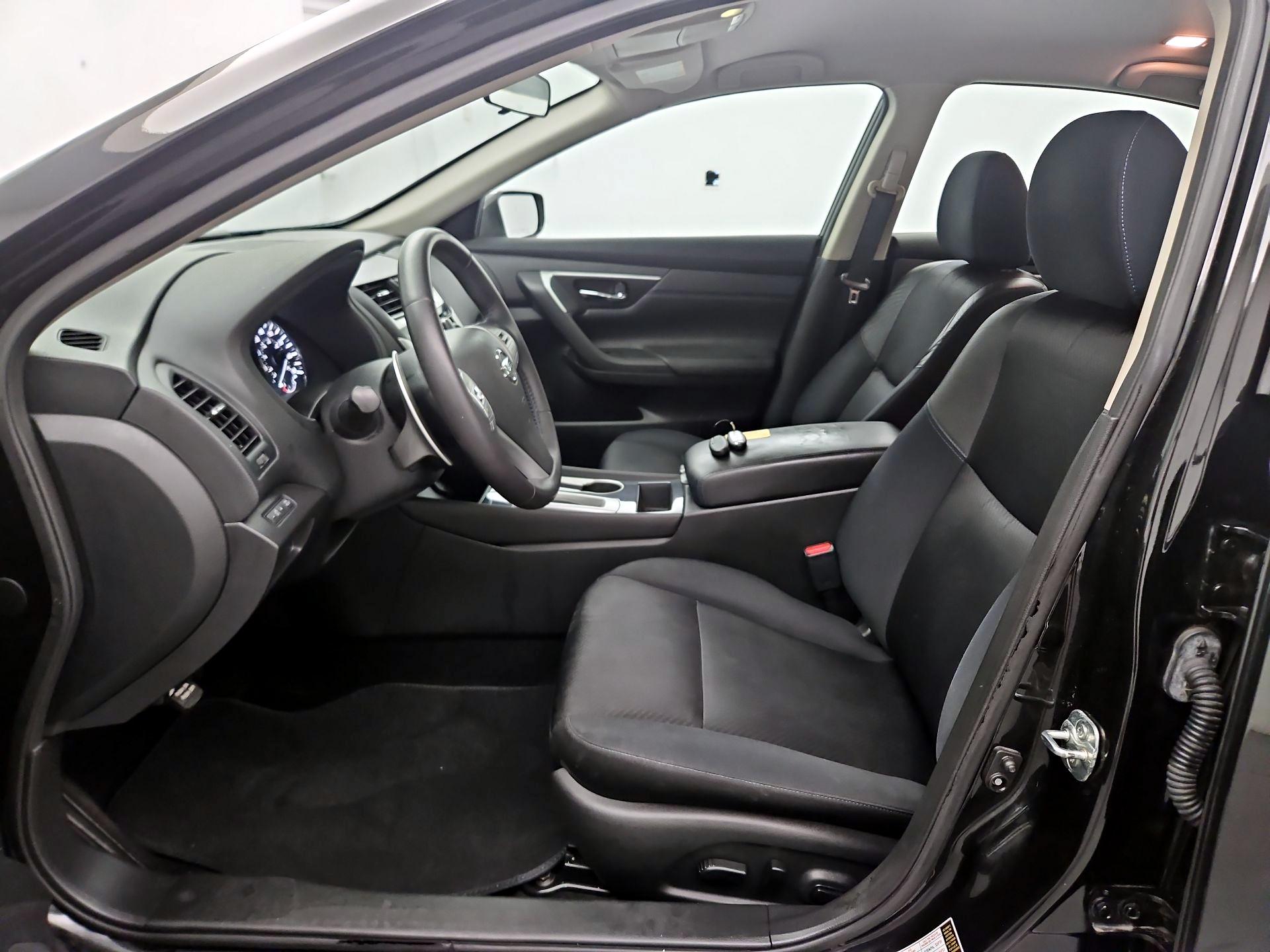 Thumbnail: 2018 Nissan Altima - 11